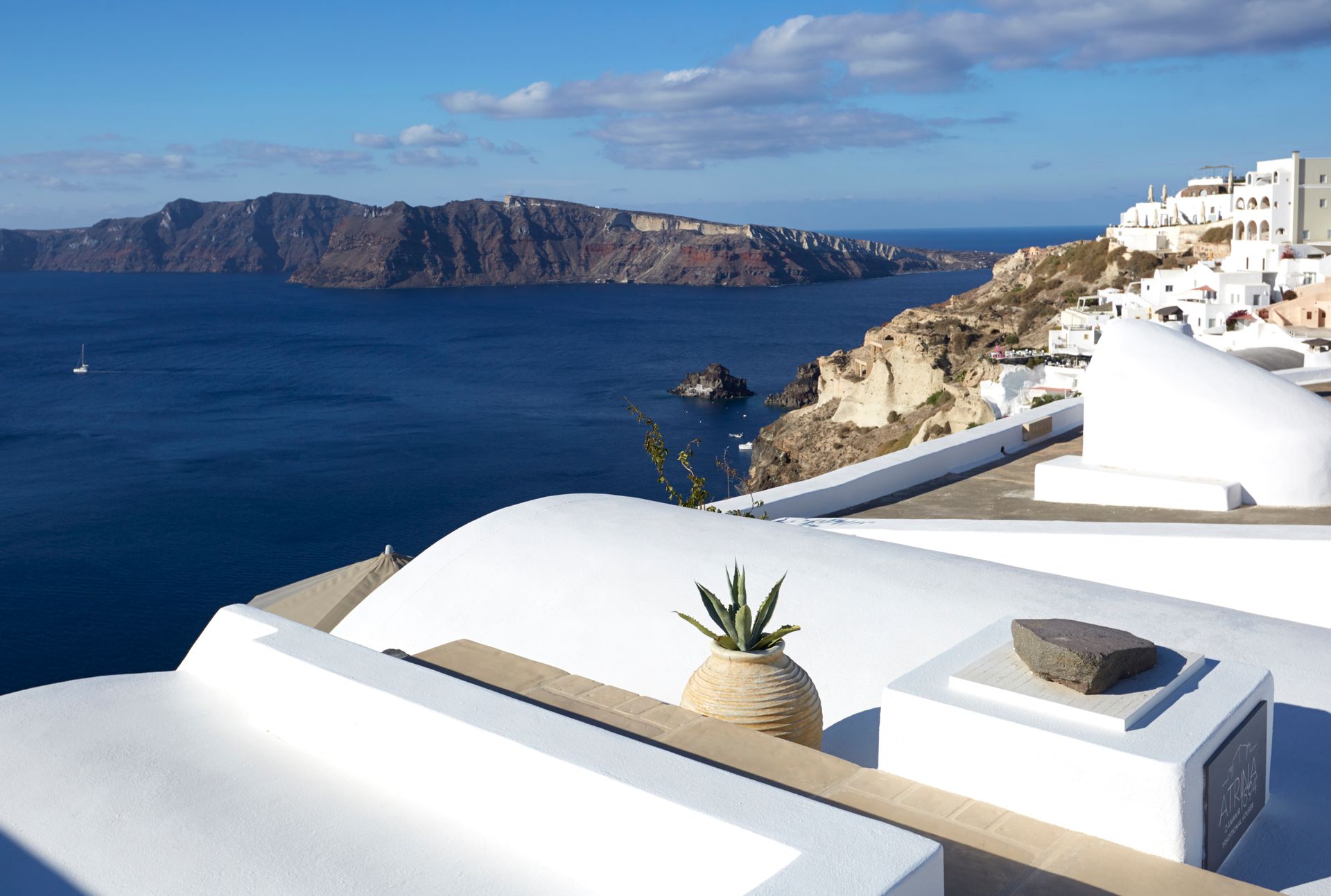 Atrina Santorini