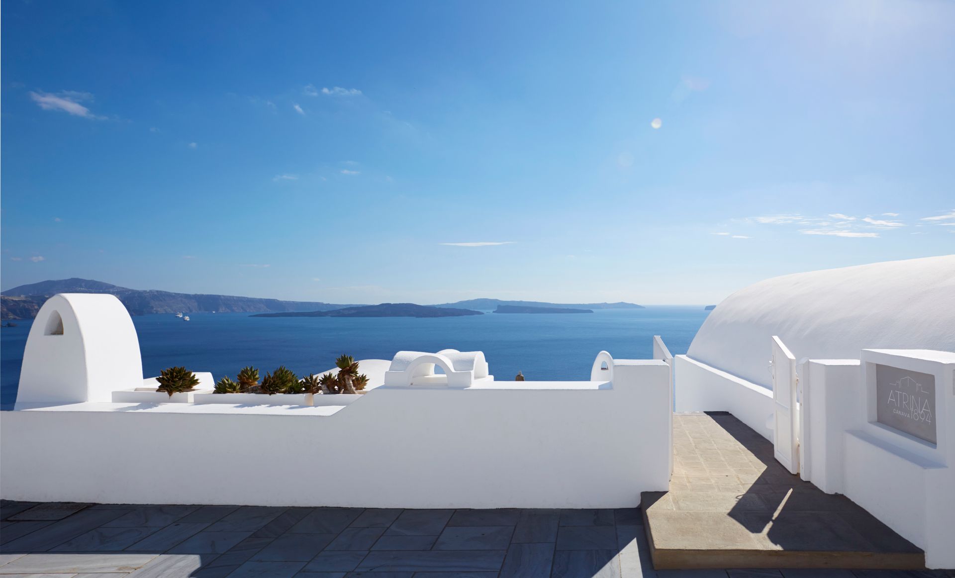 Atrina Santorini