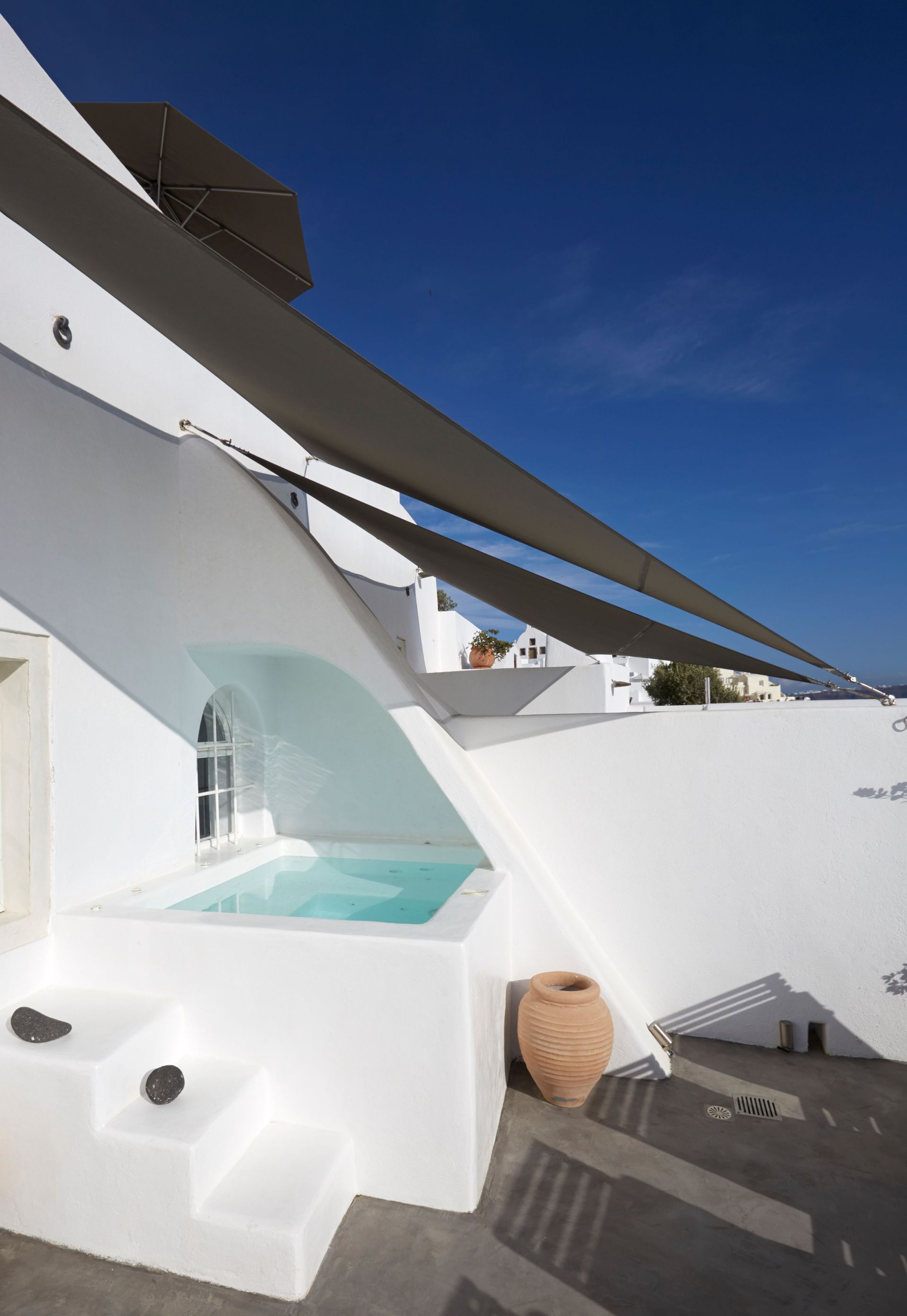 Atrina Santorini