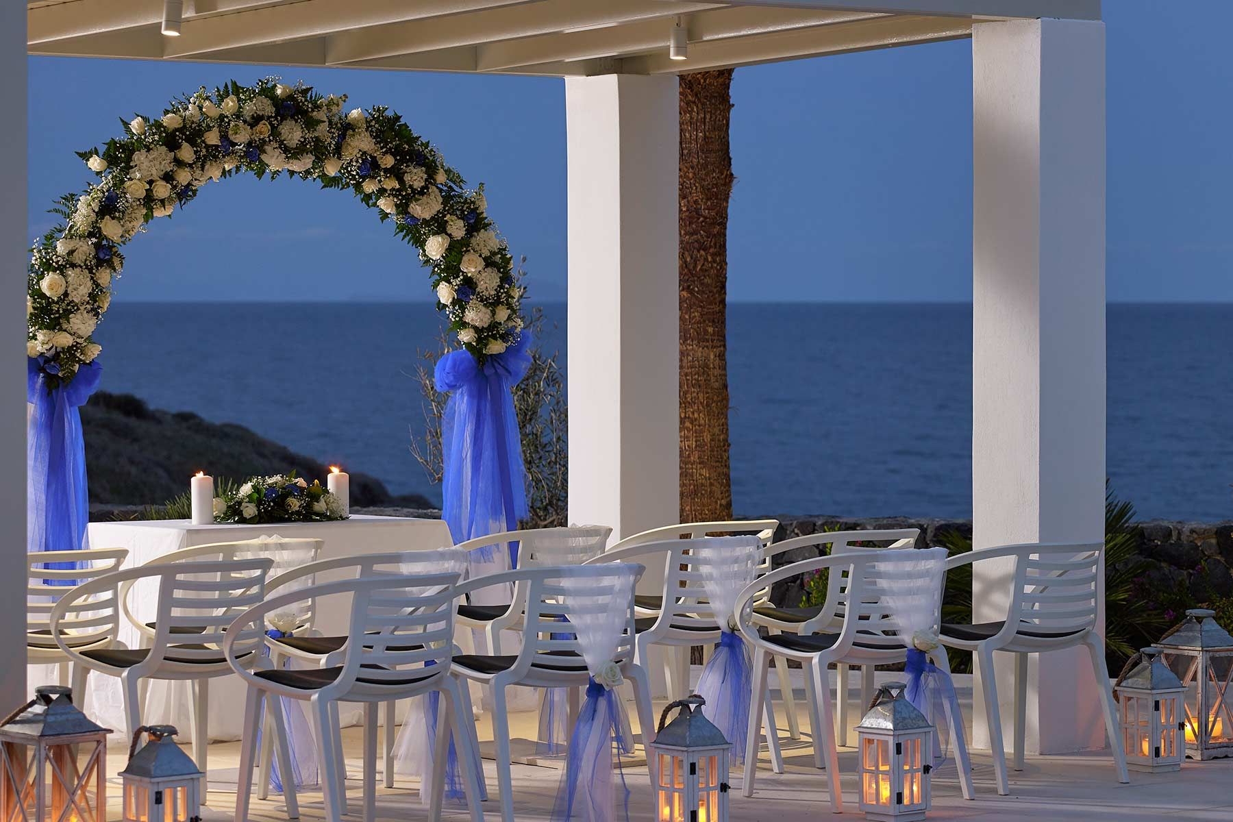 Aurora Luxury Suites Santorini