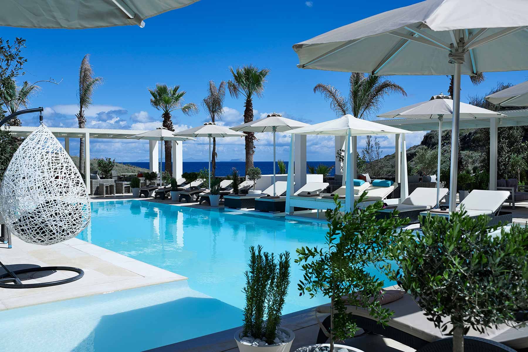 Aurora Luxury Suites Santorini