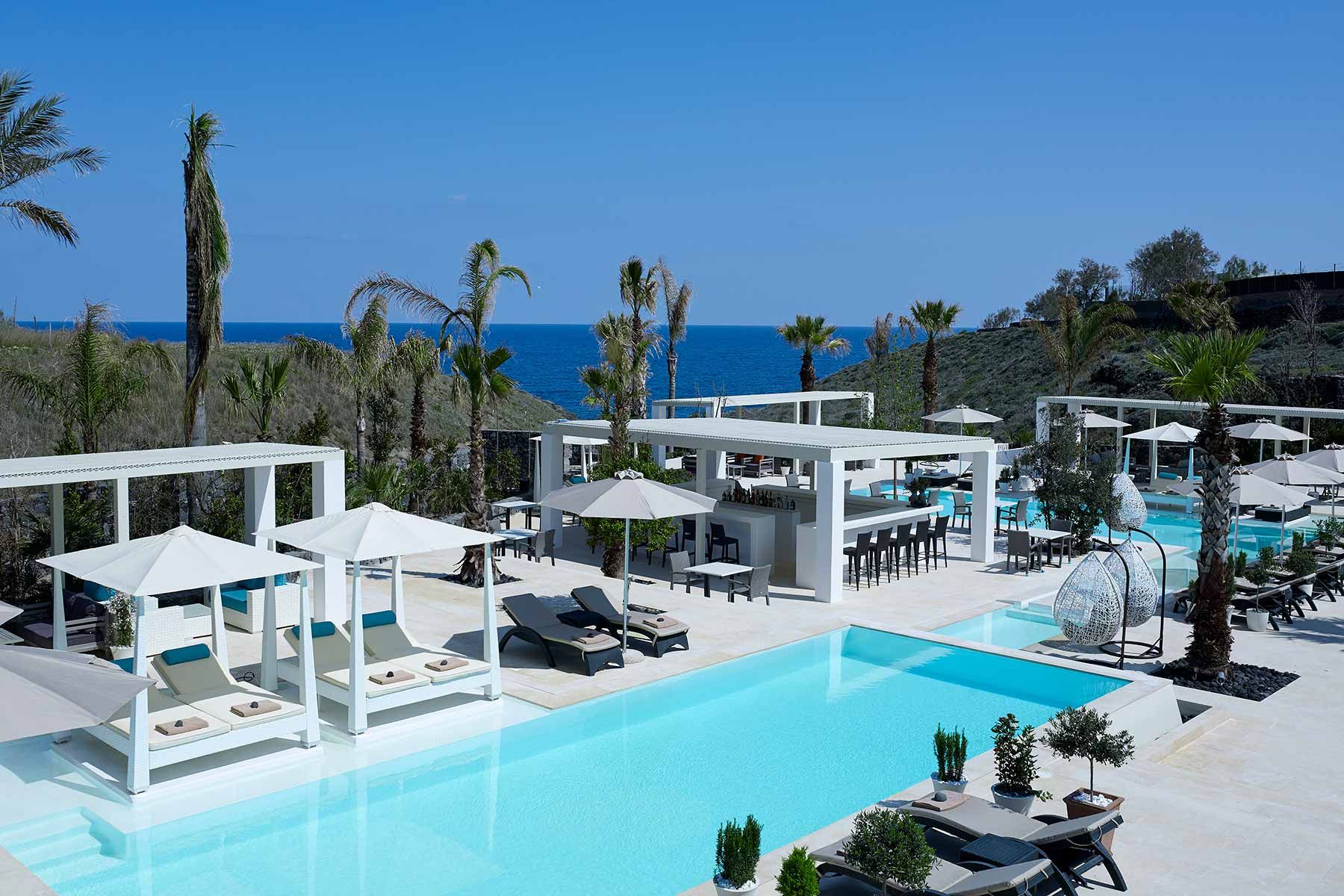 Aurora Luxury Suites Santorini