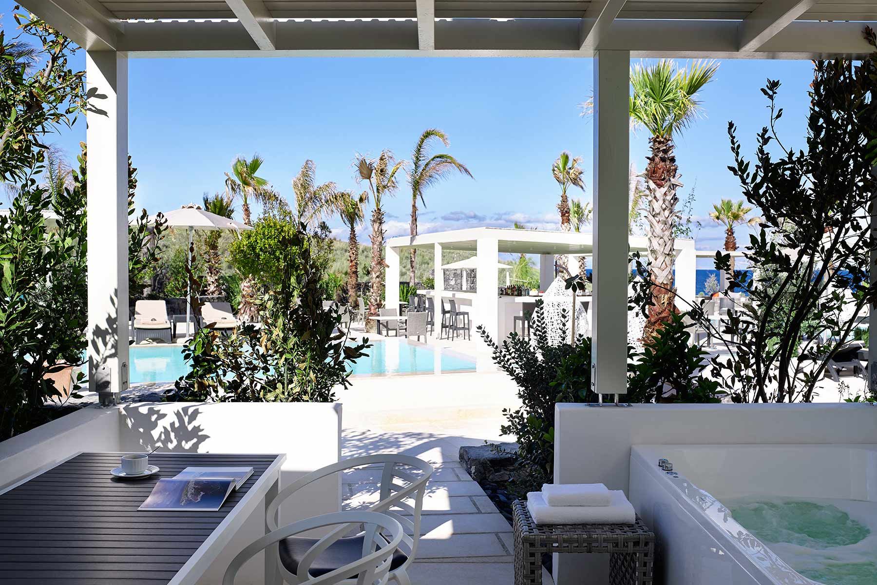 Aurora Luxury Suites Santorini