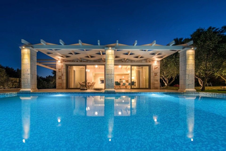 Avra Villa