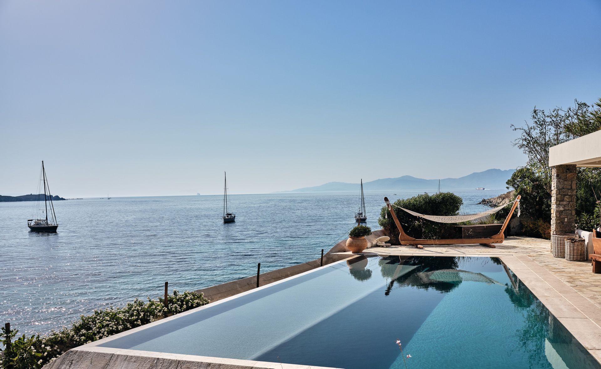 Belvedere Mykonos – Waterfront Villa & Suites