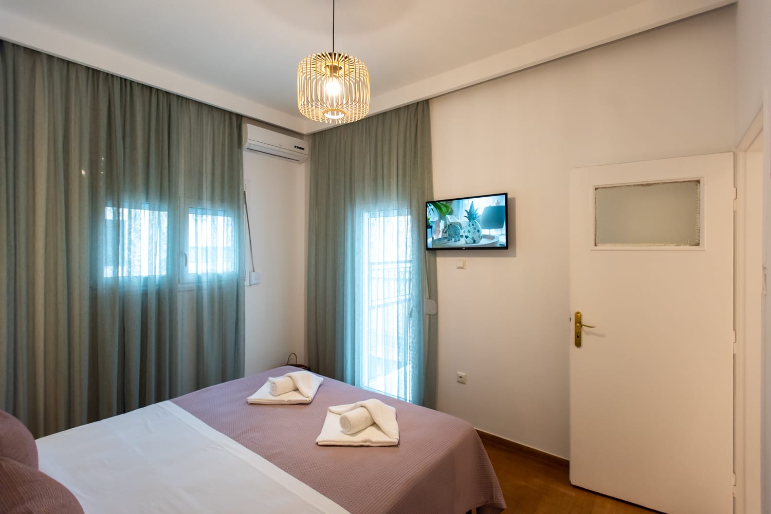 Blue Ark Boho Stay at Acropolis
