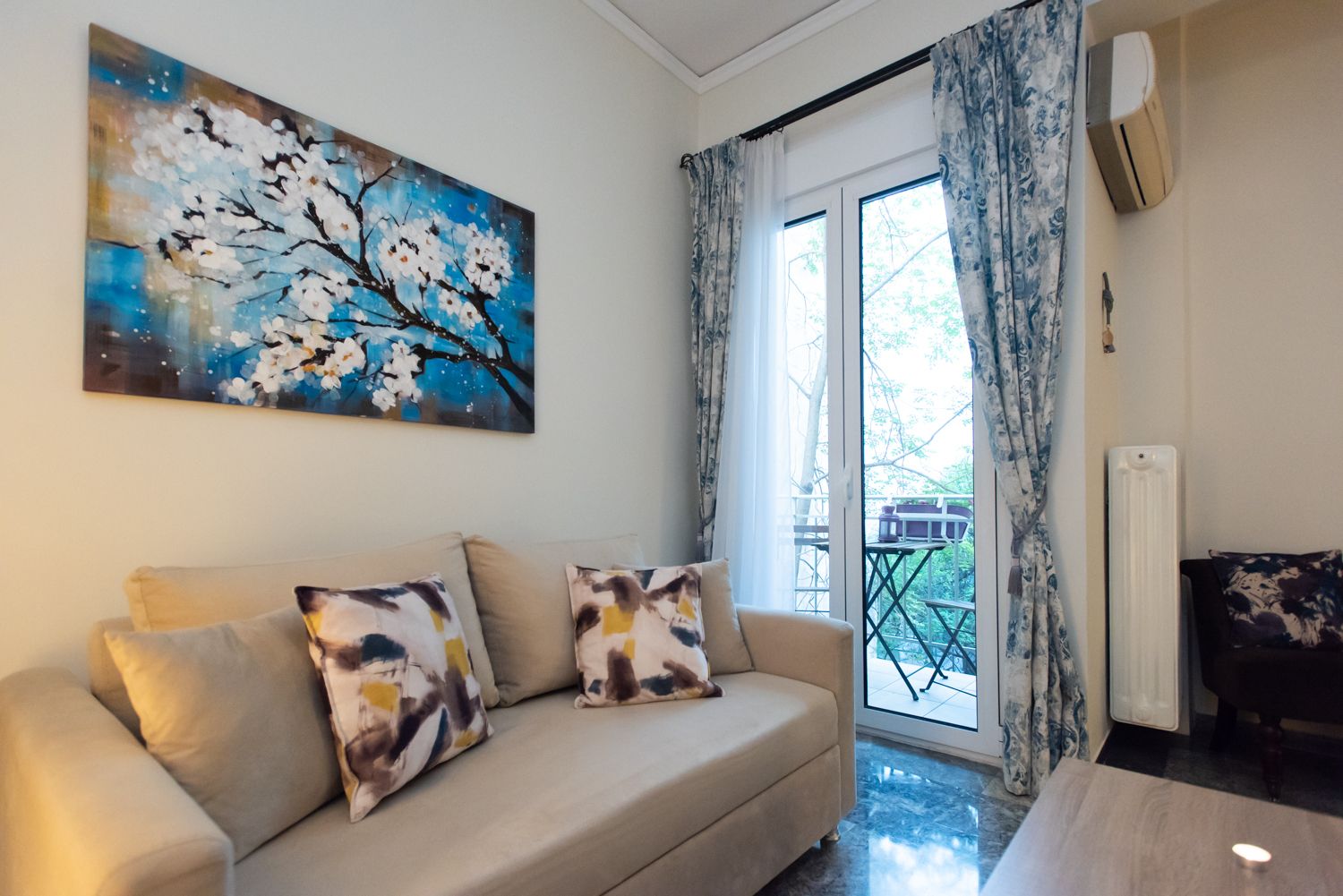 Blue Ark Athenian Nest