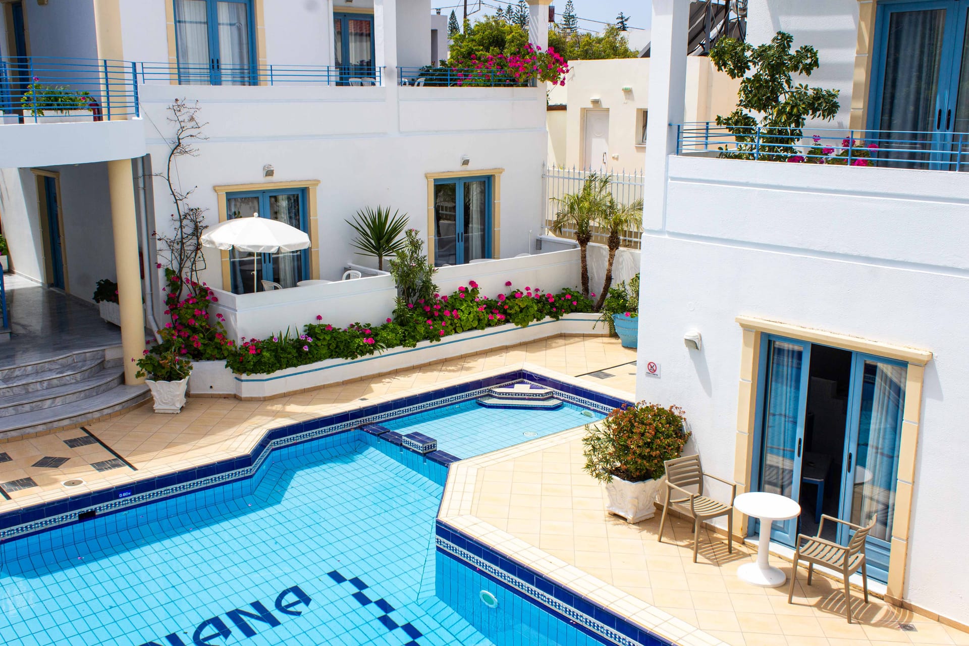Bluecalm Hotel Chania