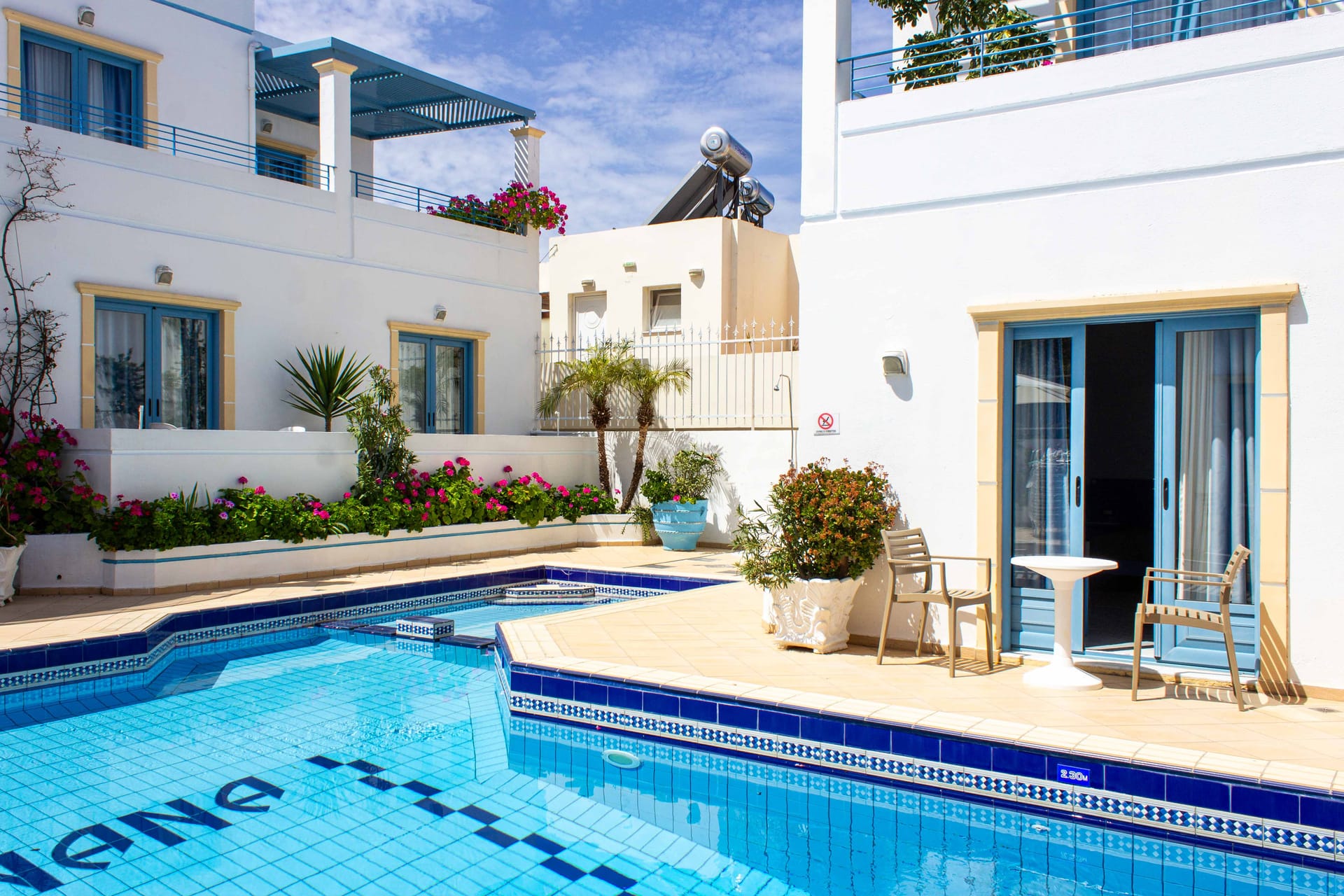 Bluecalm Hotel Chania