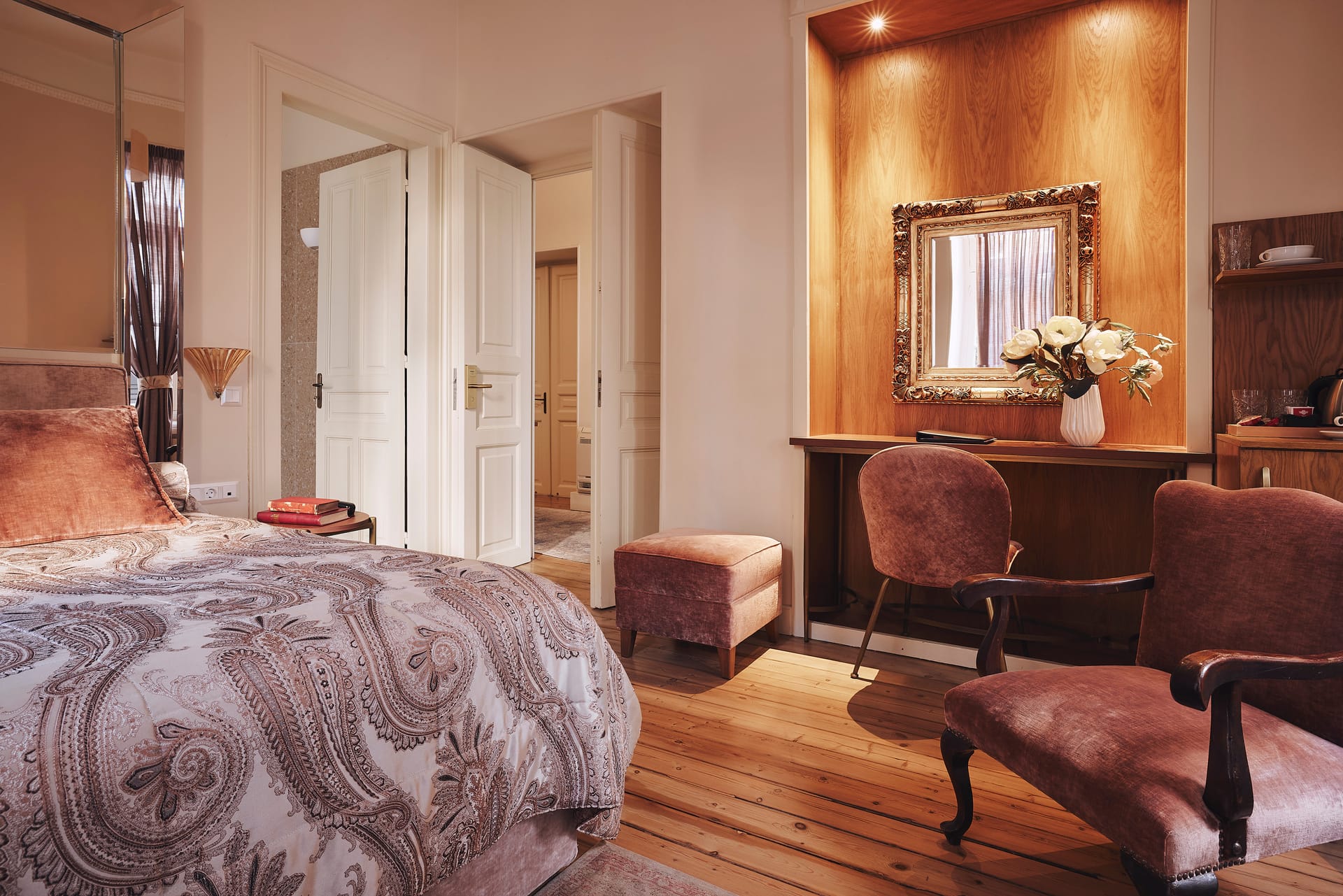 Bohemian Suites Athens – Maison Hotel  Adults Only