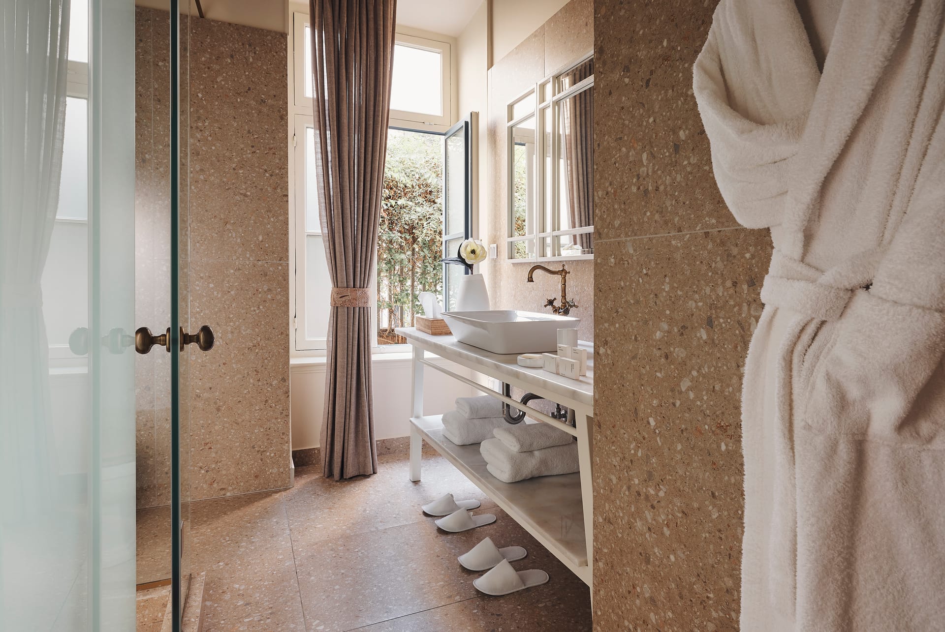 Bohemian Suites Athens – Maison Hotel  Adults Only