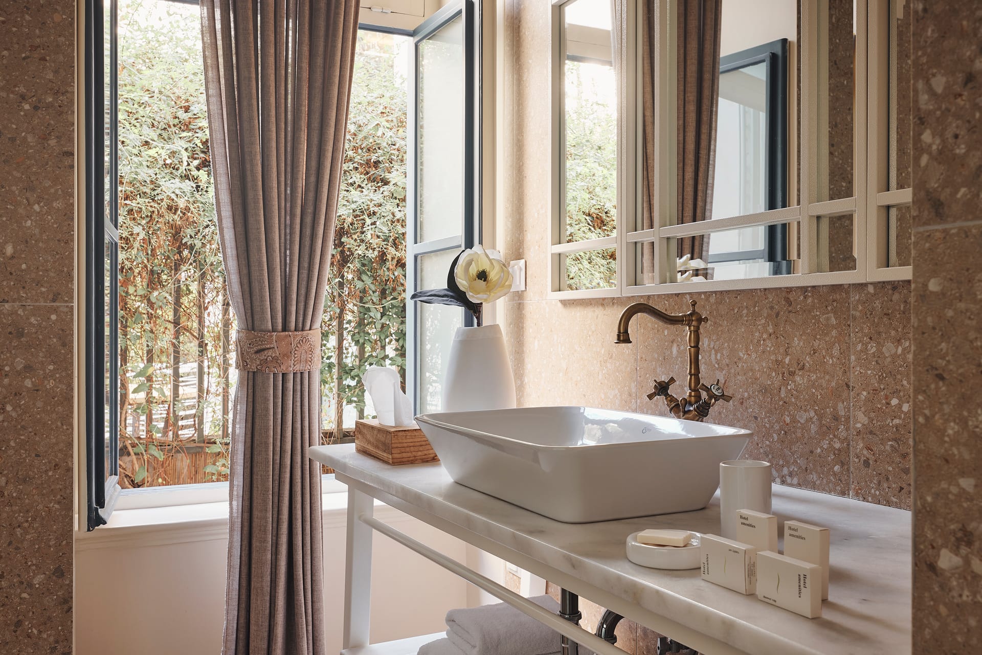 Bohemian Suites Athens – Maison Hotel  Adults Only