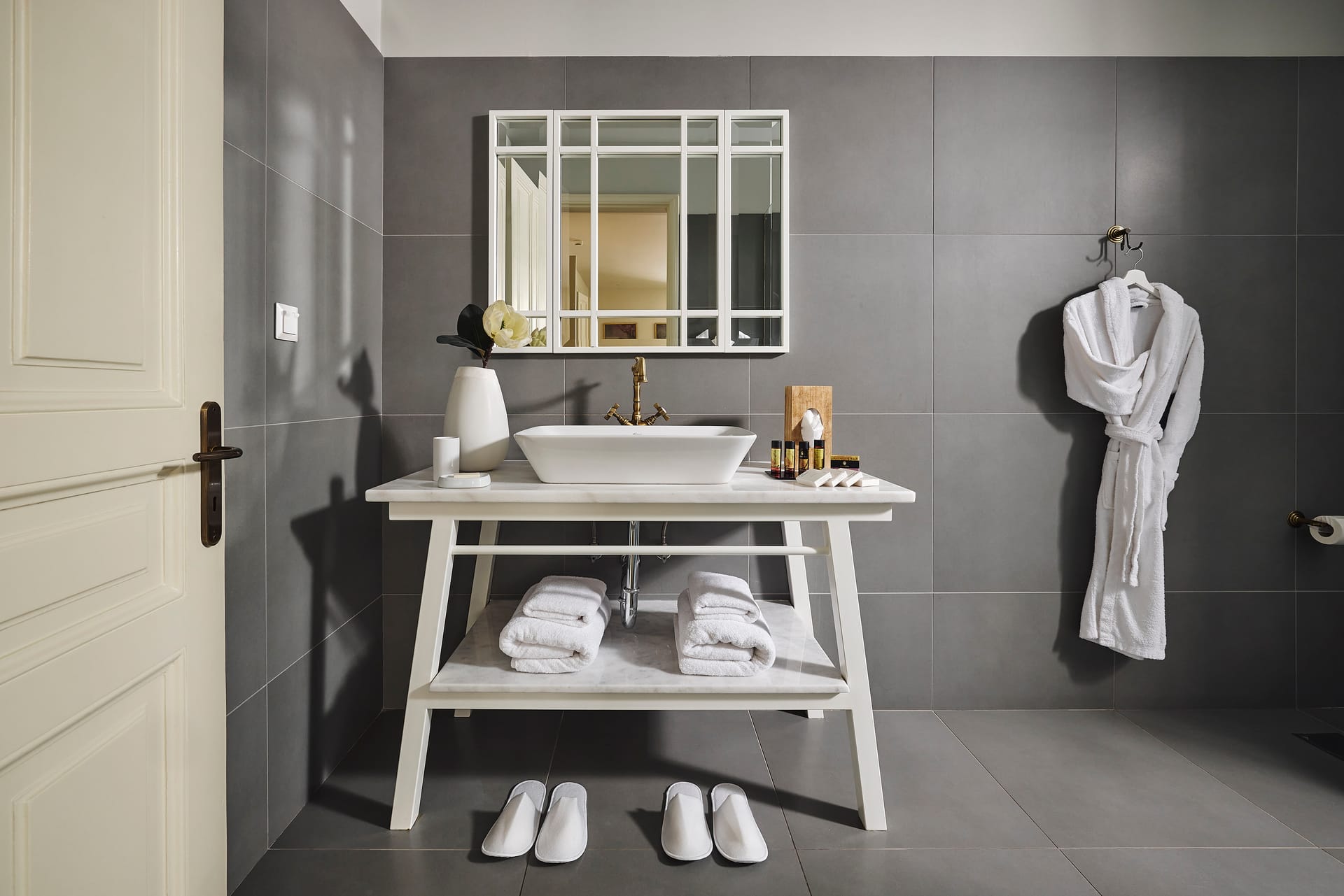 Bohemian Suites Athens – Maison Hotel  Adults Only
