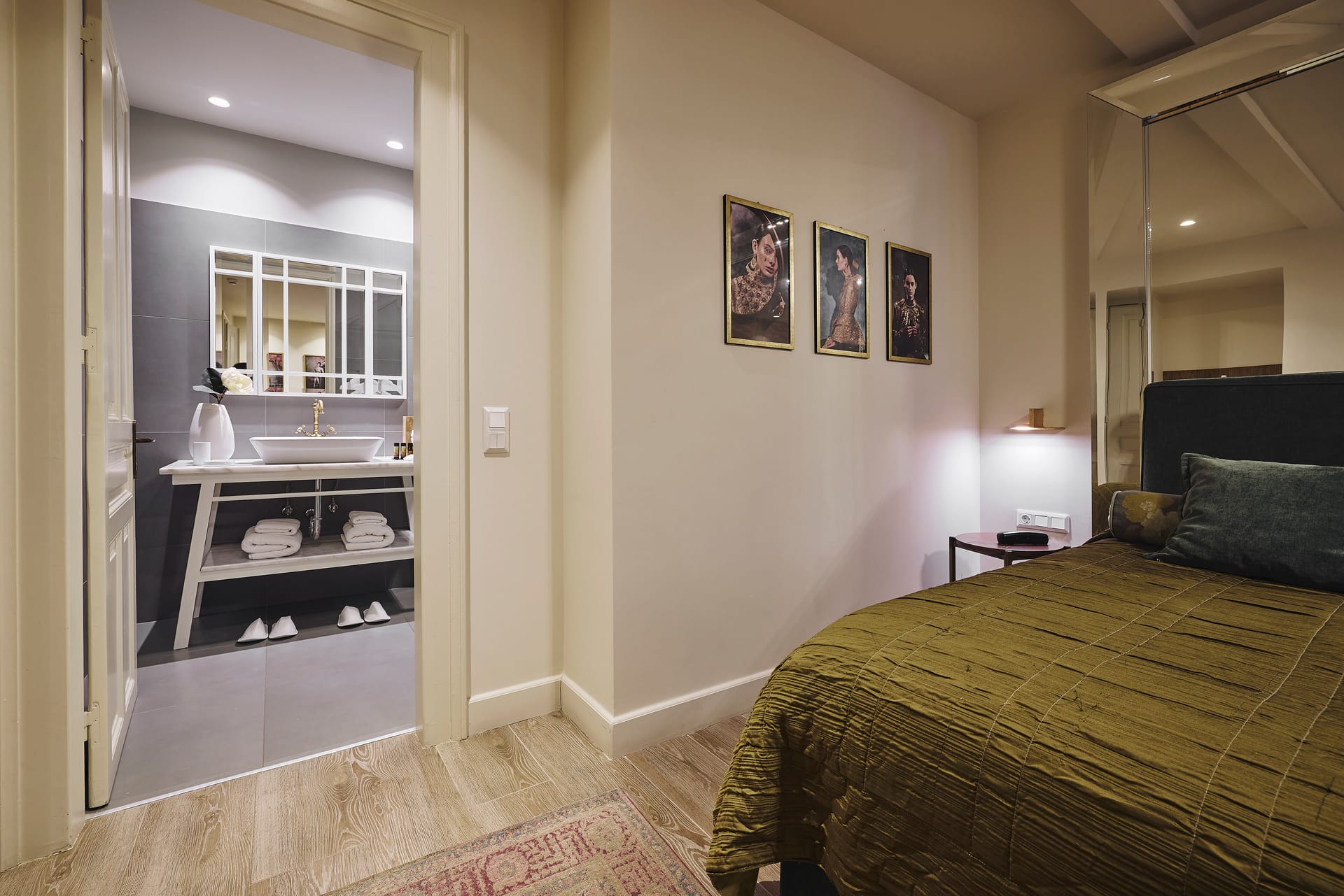 Bohemian Suites Athens – Maison Hotel  Adults Only