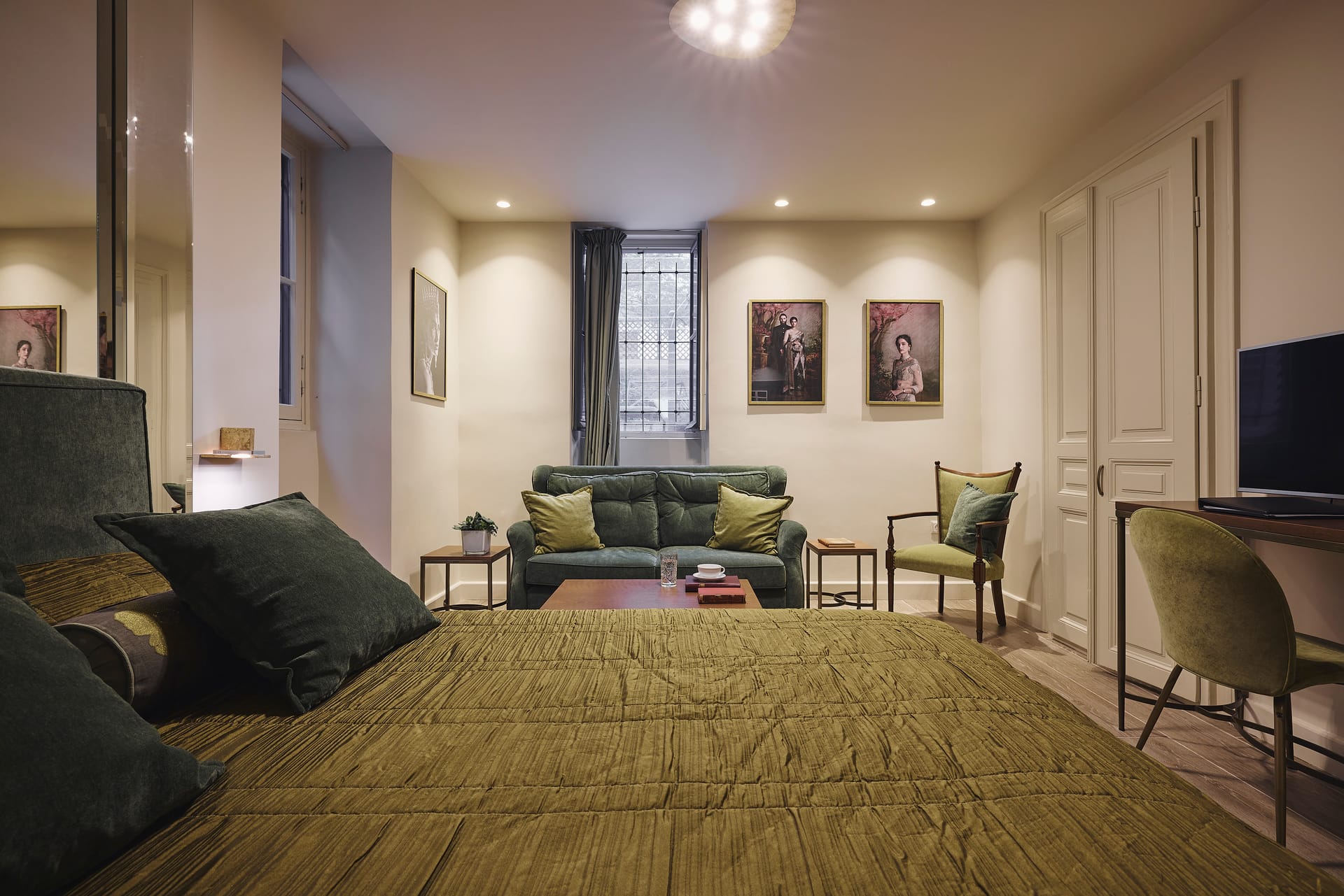 Bohemian Suites Athens – Maison Hotel  Adults Only