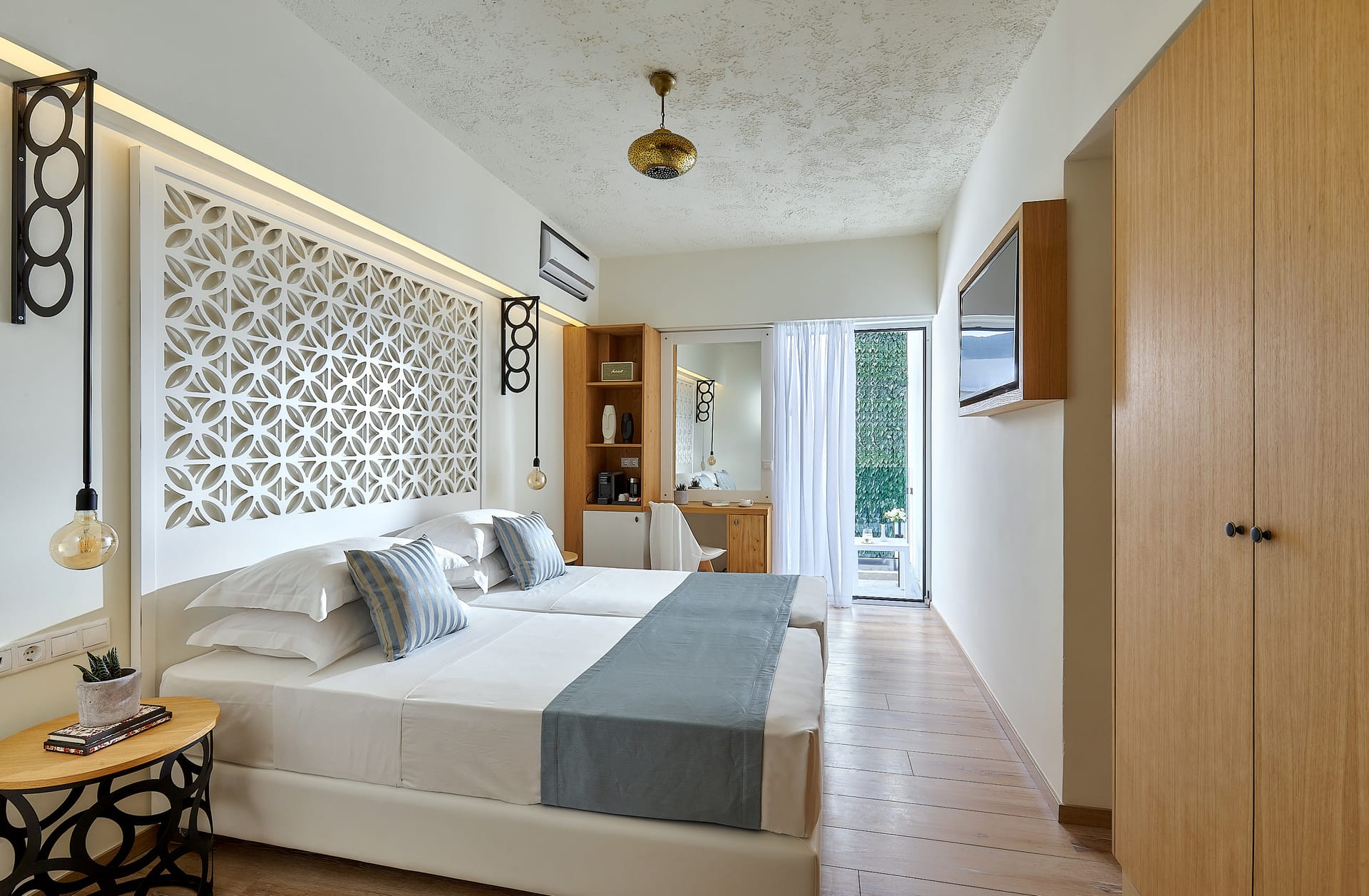 Vasia Boulevard Boutique Hotel