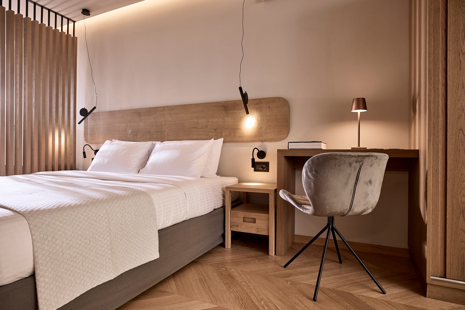 Cama Luxury Suites Kavouri