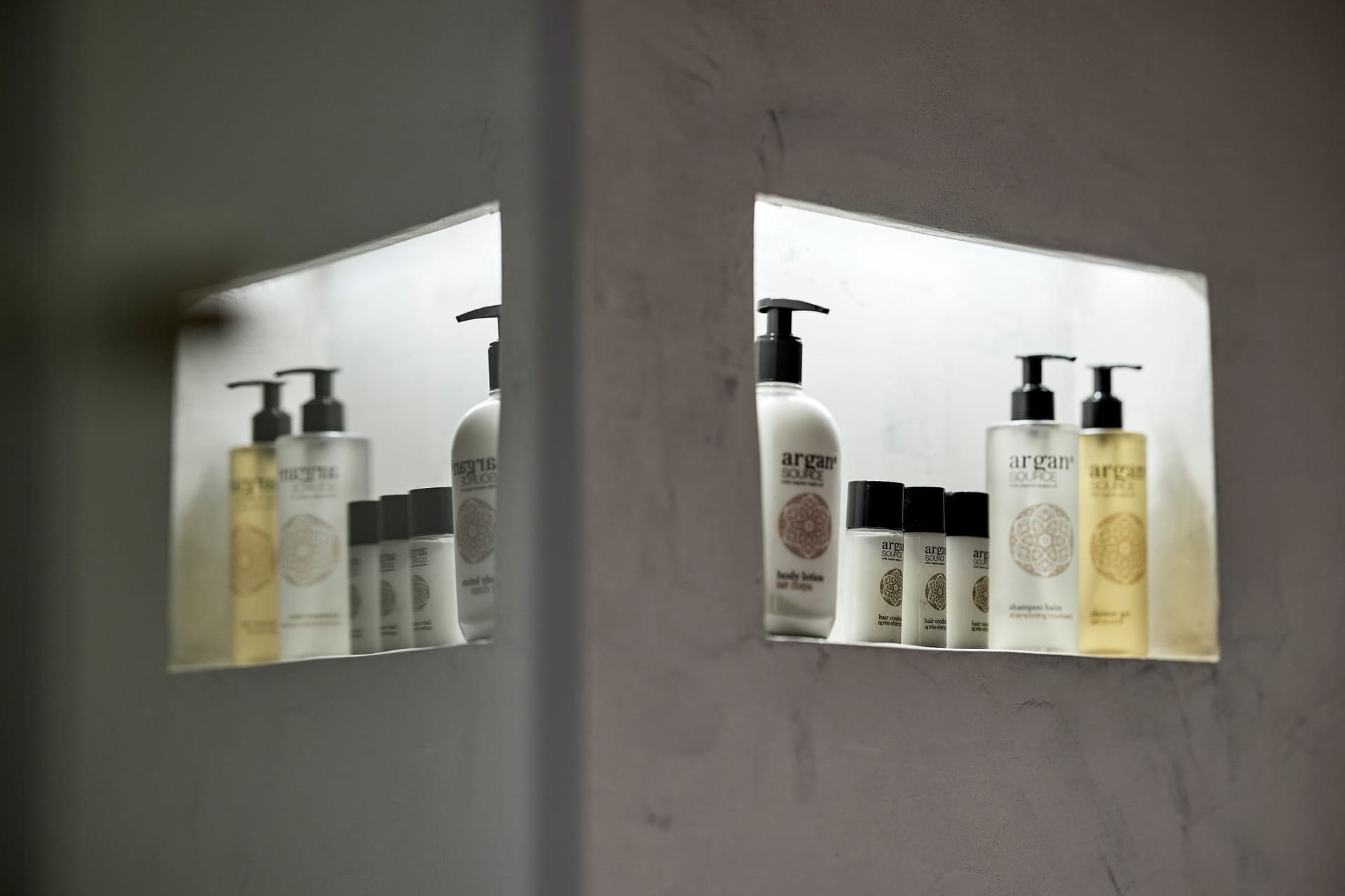Cama Luxury Suites Kavouri