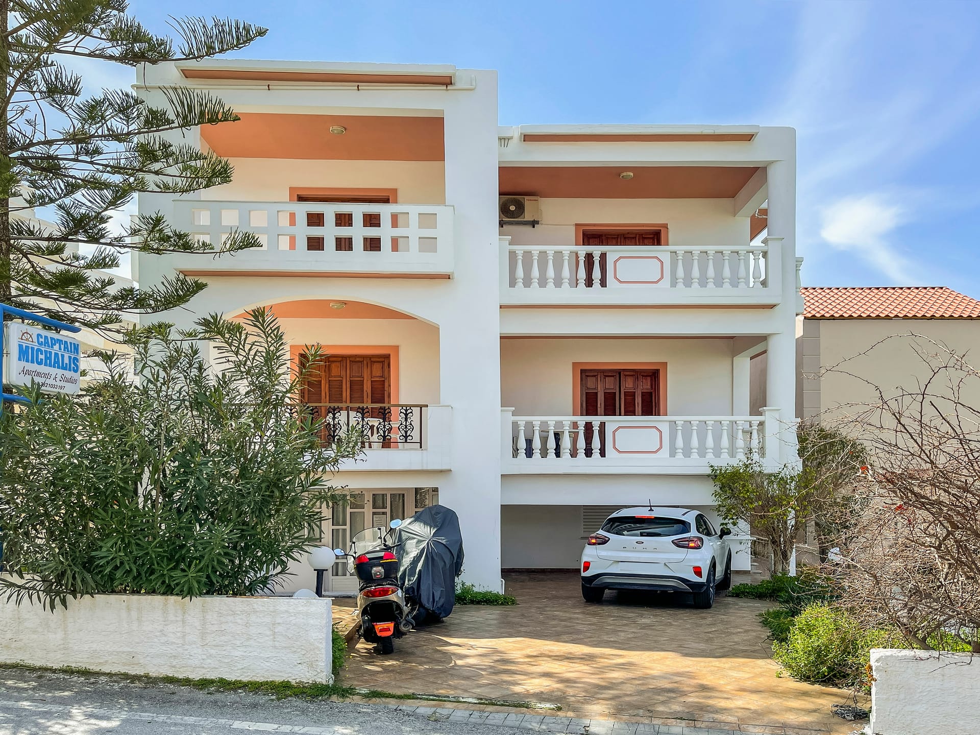 Captain Michalis Apartments