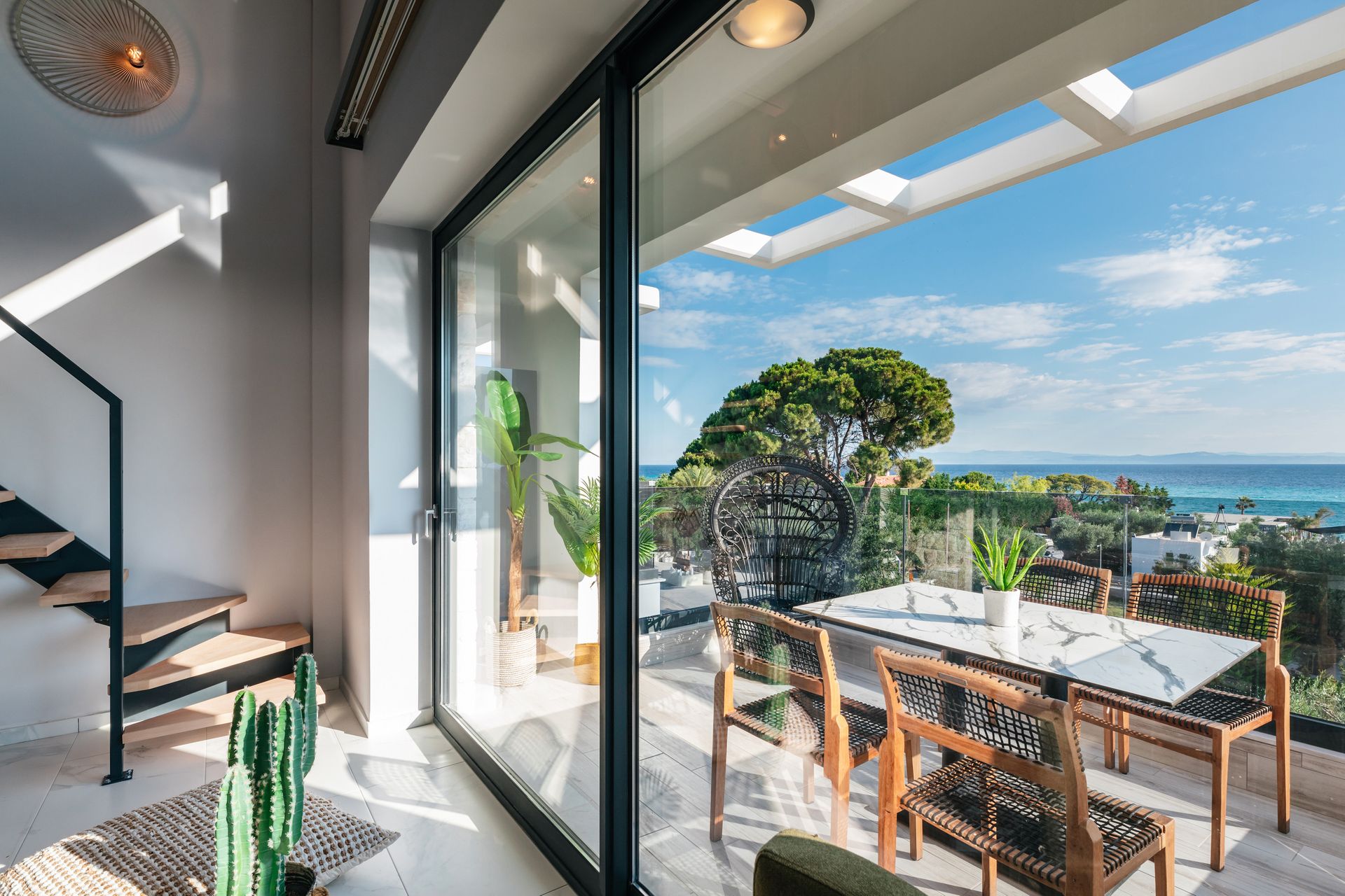 Cocooning Suites by Blue Carpet