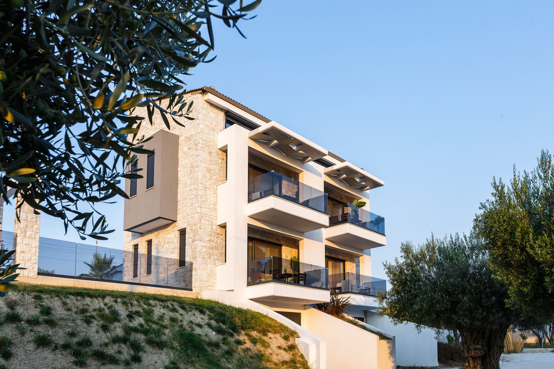 Cocooning Suites by Blue Carpet