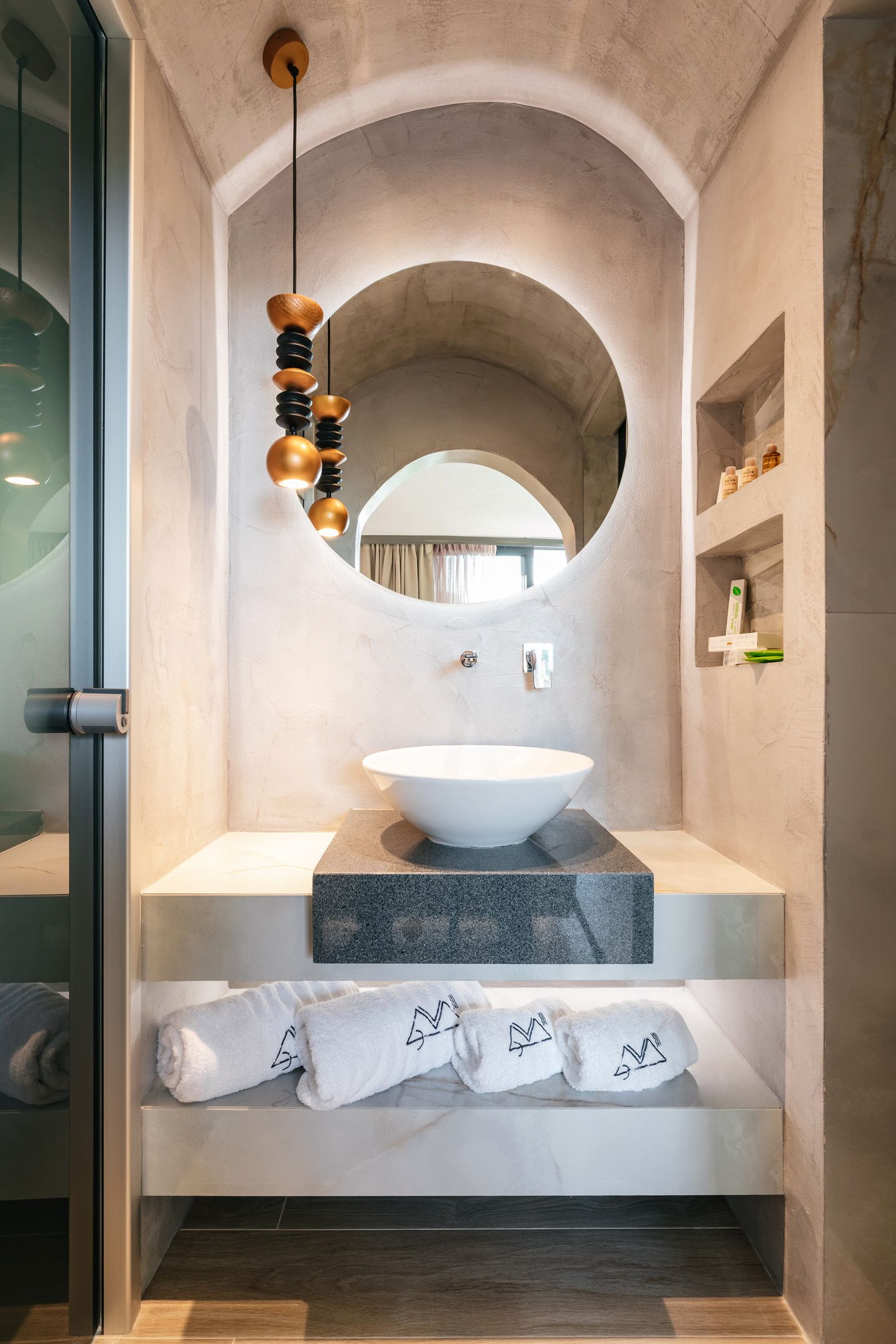 Cocooning Suites by Blue Carpet