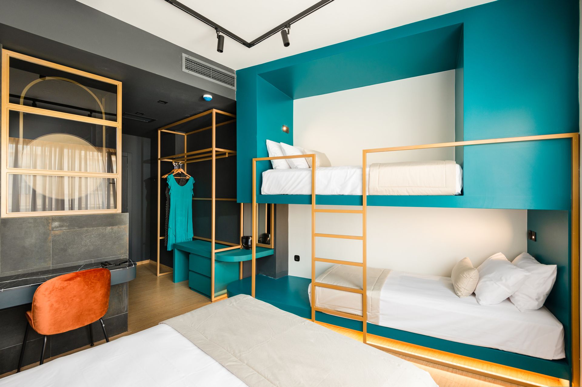 COLORS Hotel Athens