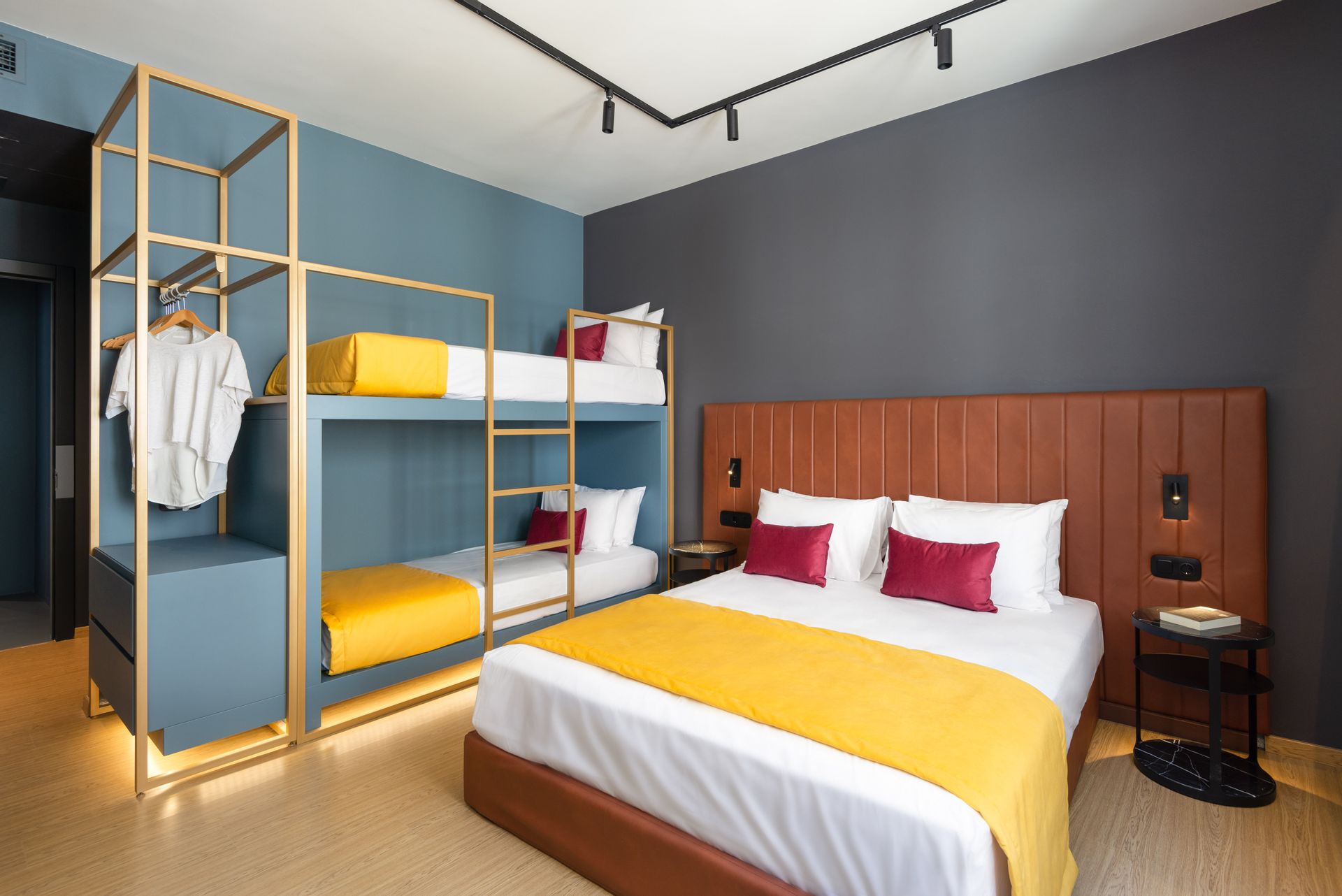 COLORS Hotel Athens