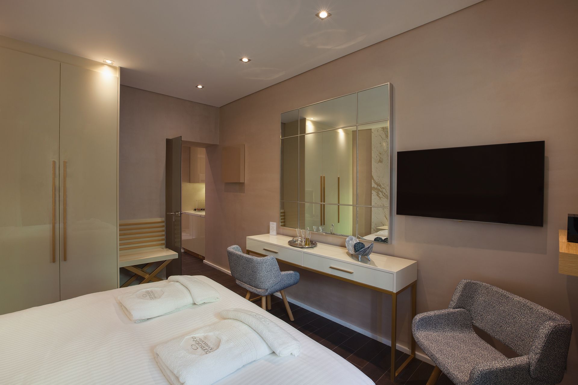 Consolato Boutique Suites