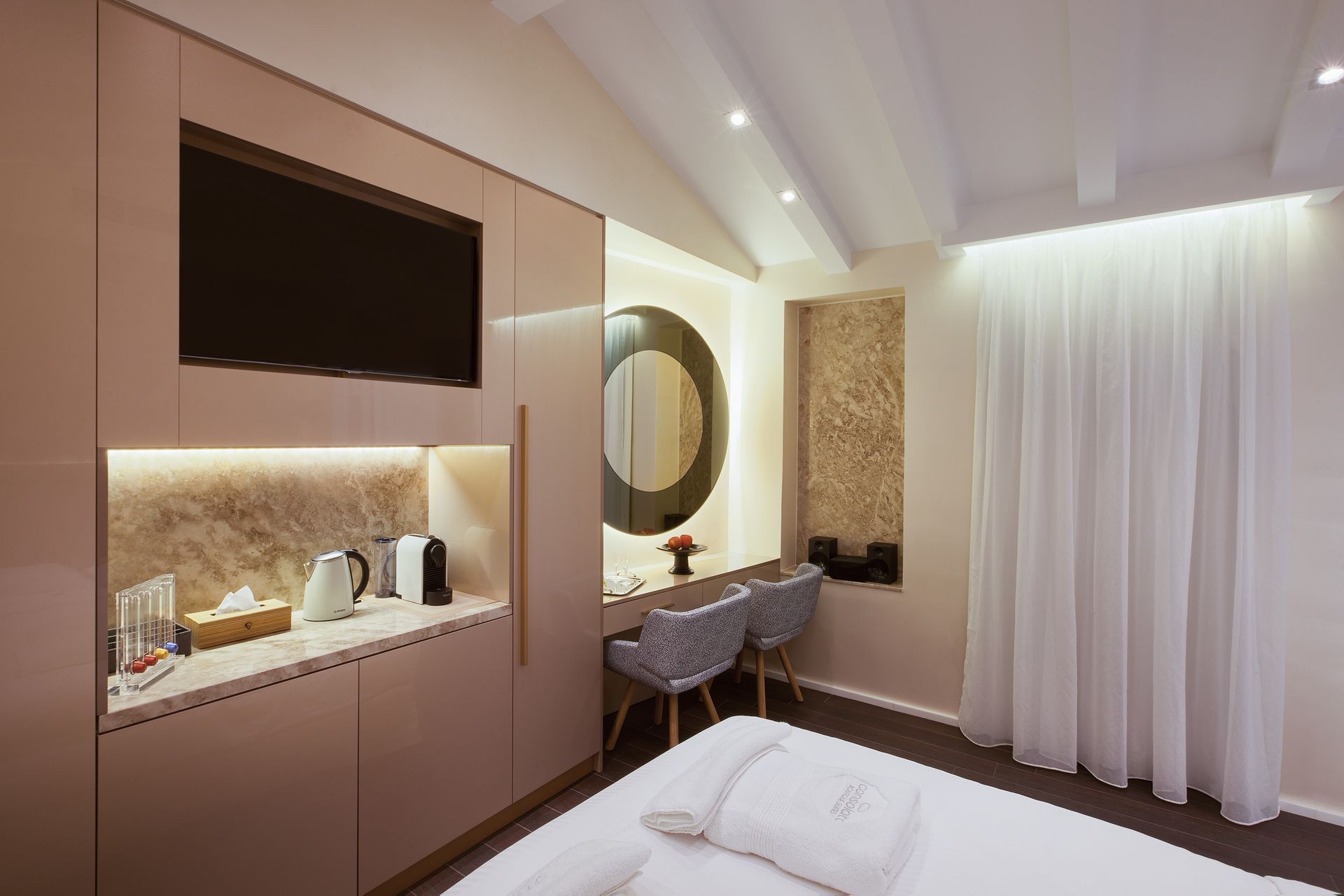 Consolato Boutique Suites