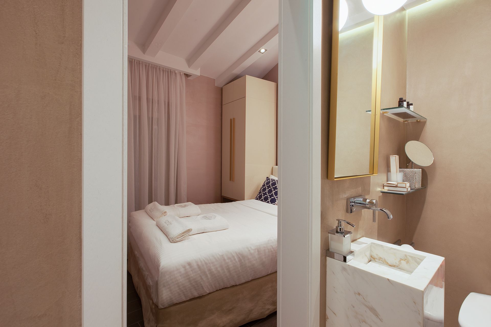 Consolato Boutique Suites
