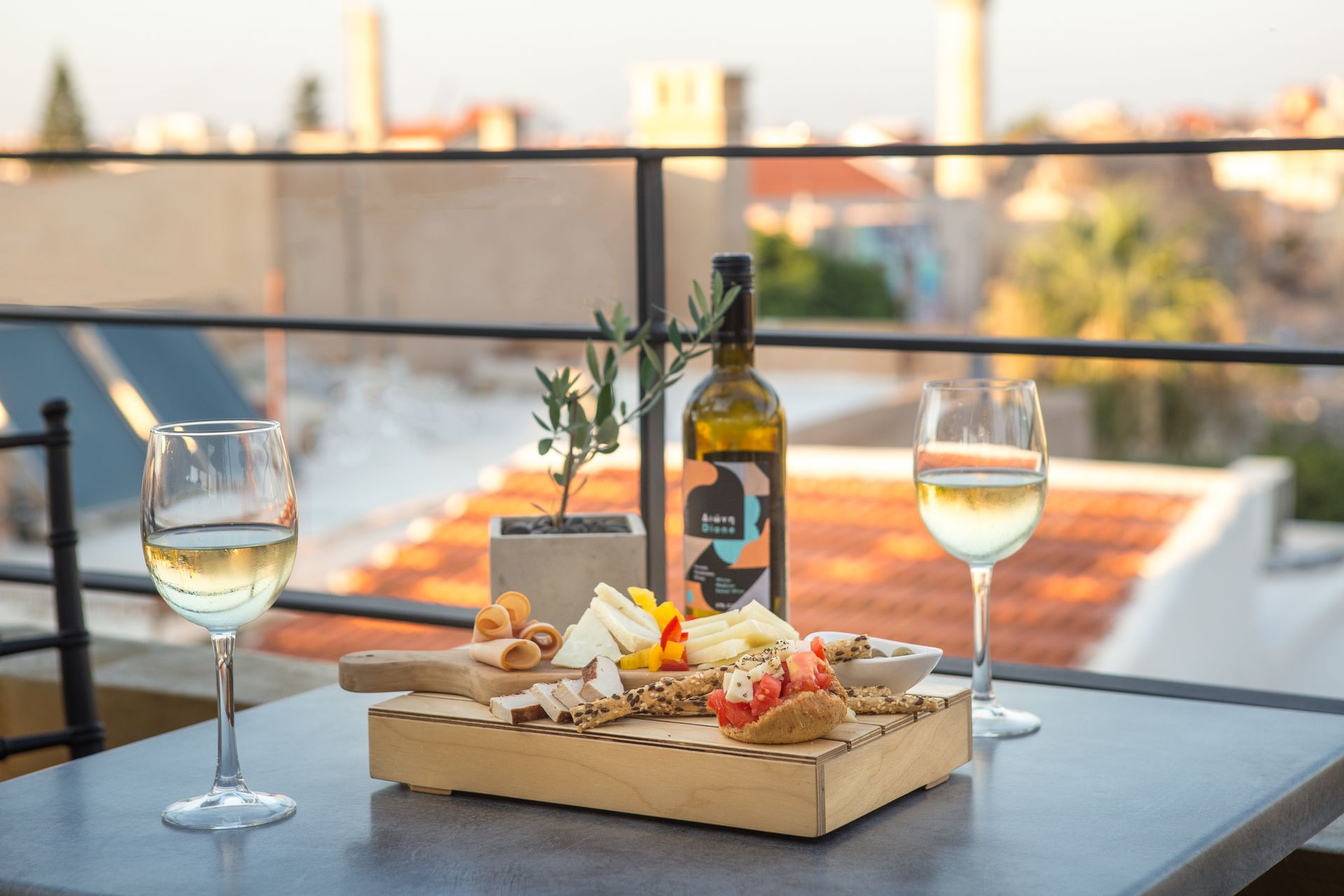 Cressa Suites – Adults Only