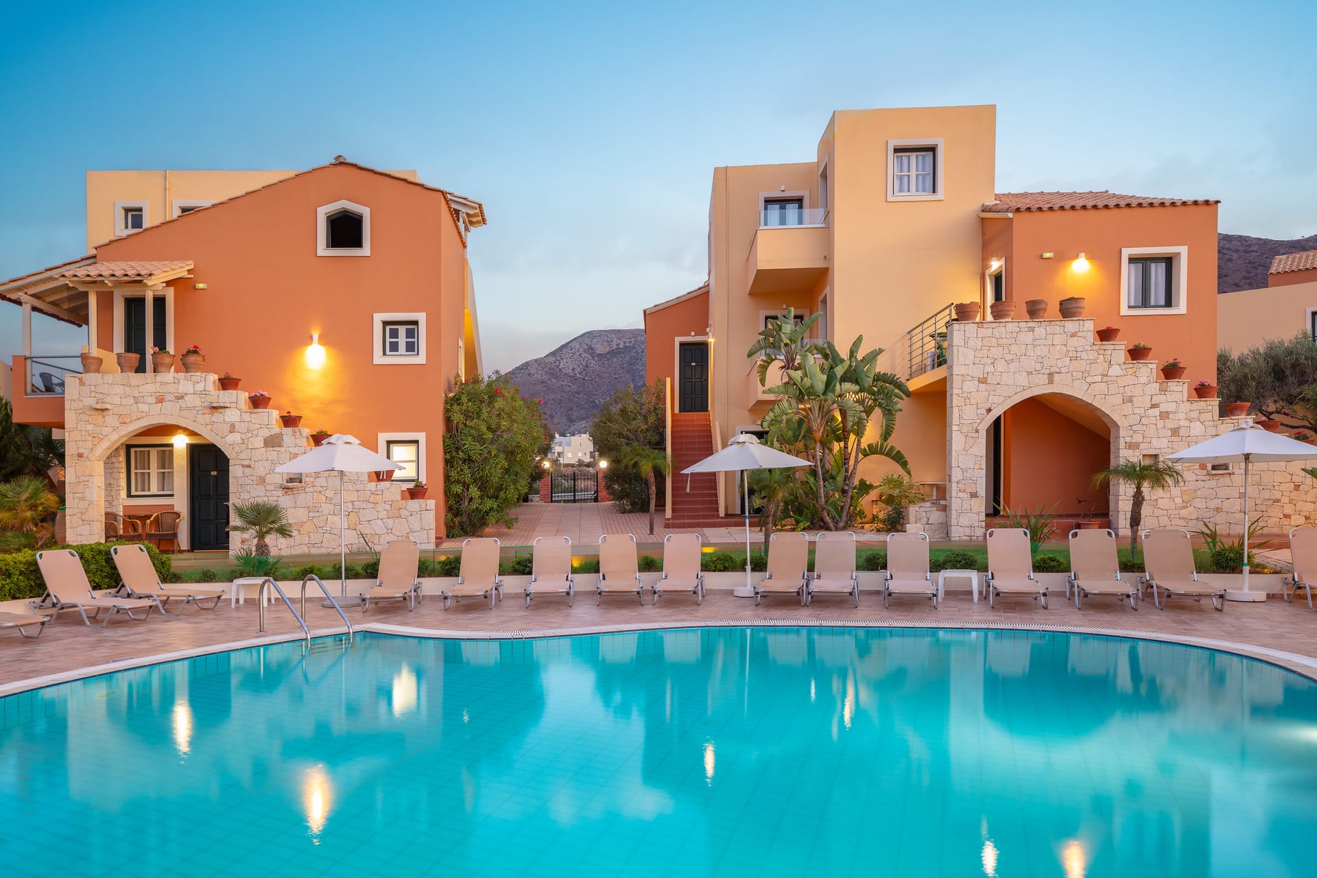 Dia Apartments