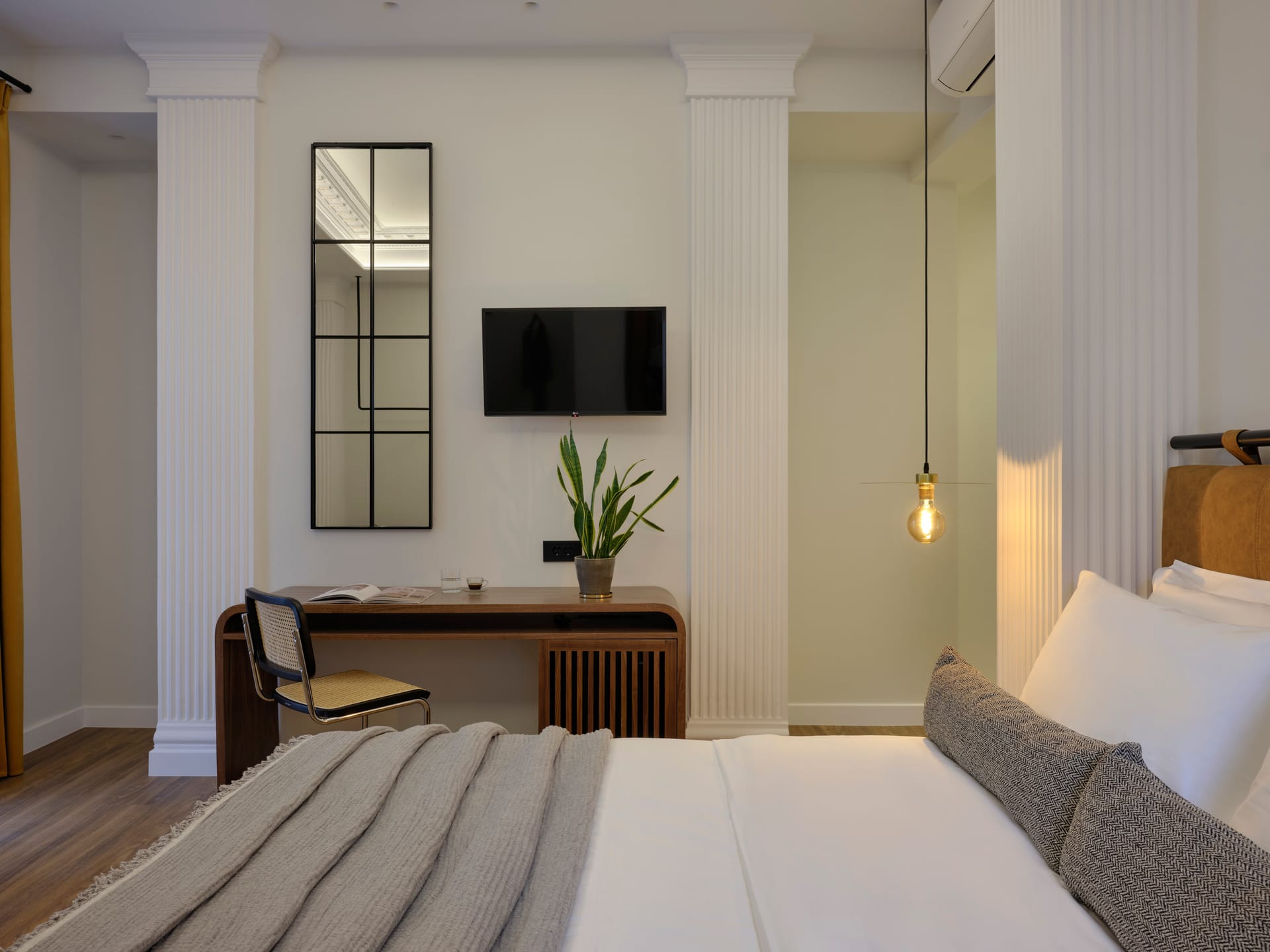 Astikon House