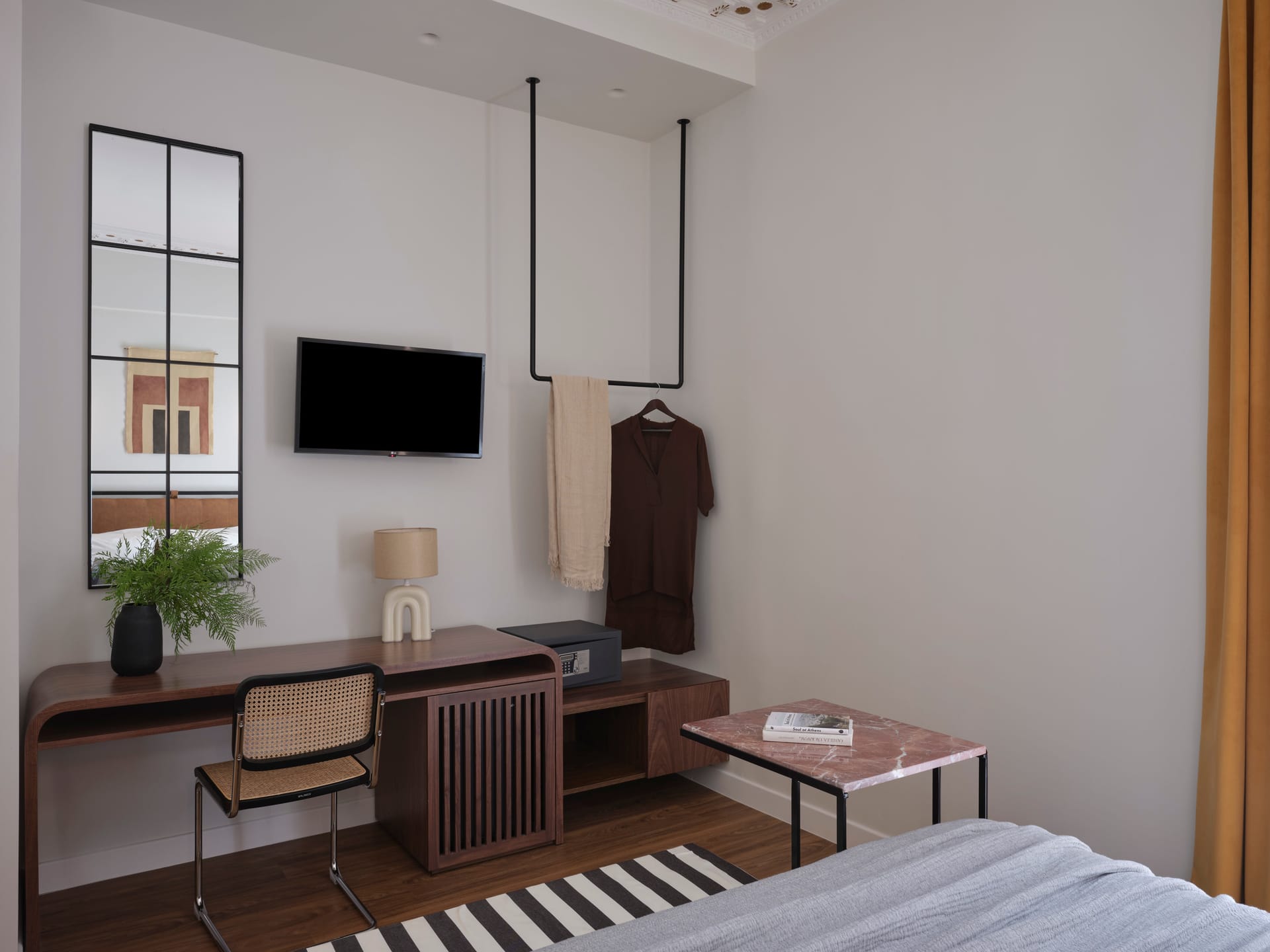 Astikon House
