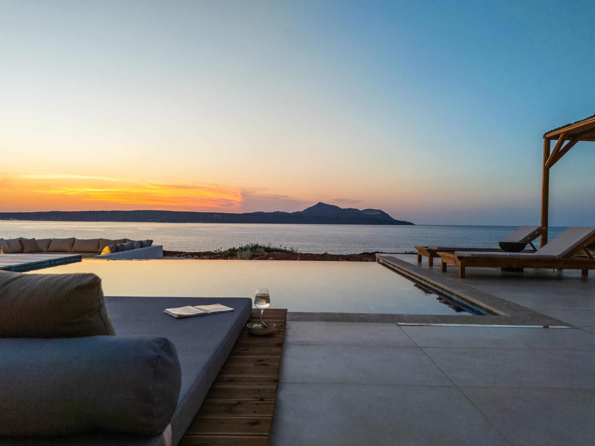 Dionysos Boutique Villa