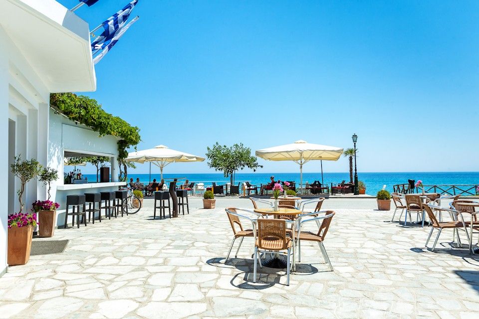 Xenios Dolphin Beach Hotel