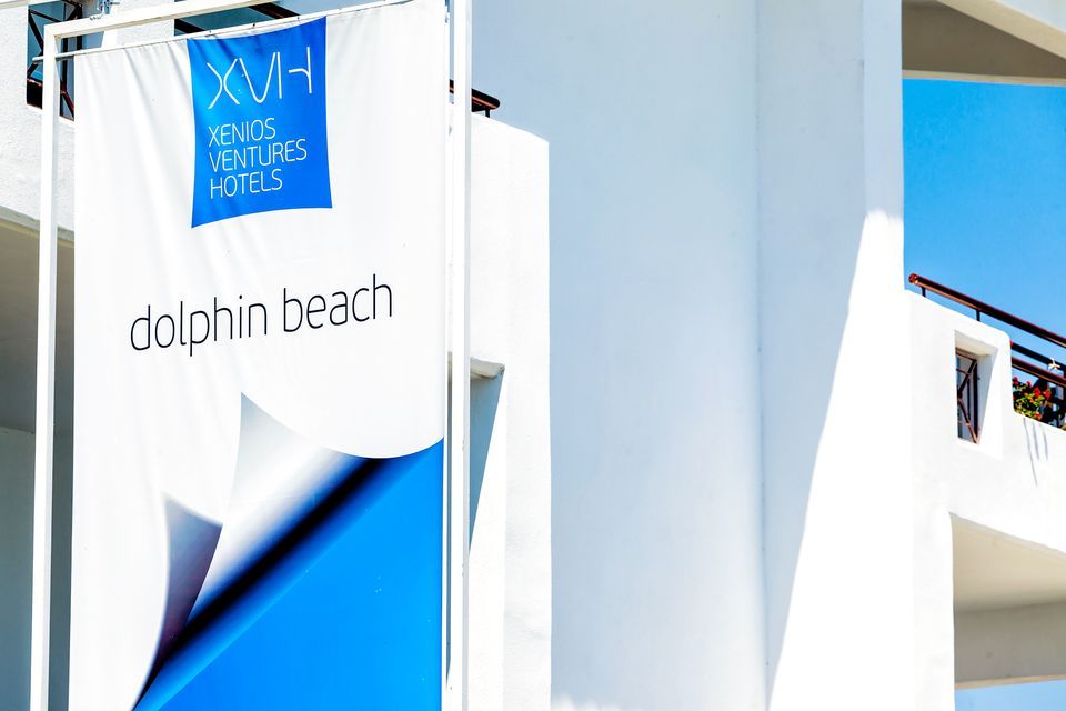 Xenios Dolphin Beach Hotel