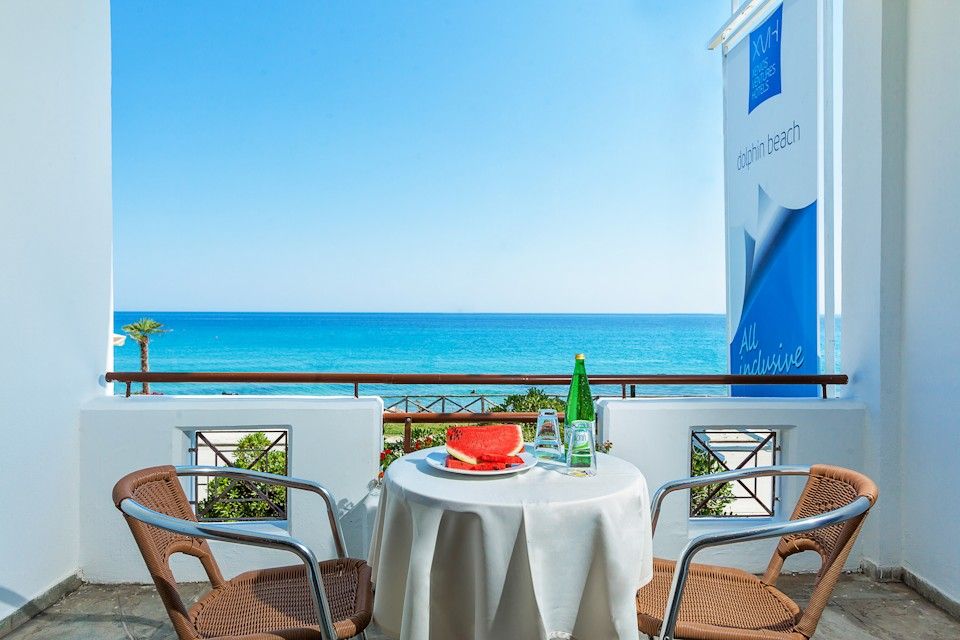Xenios Dolphin Beach Hotel