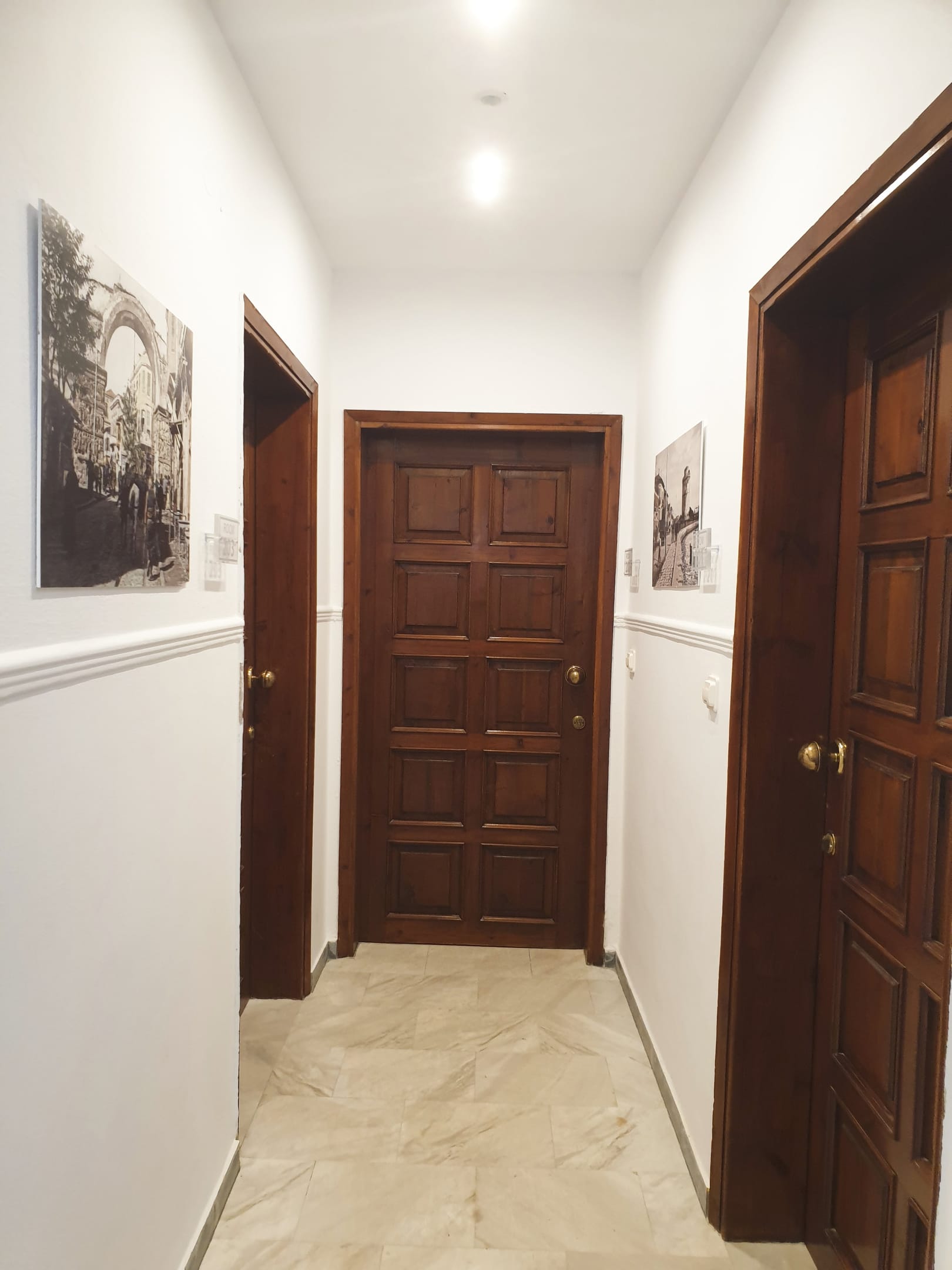 Eantos Studios & Suites
