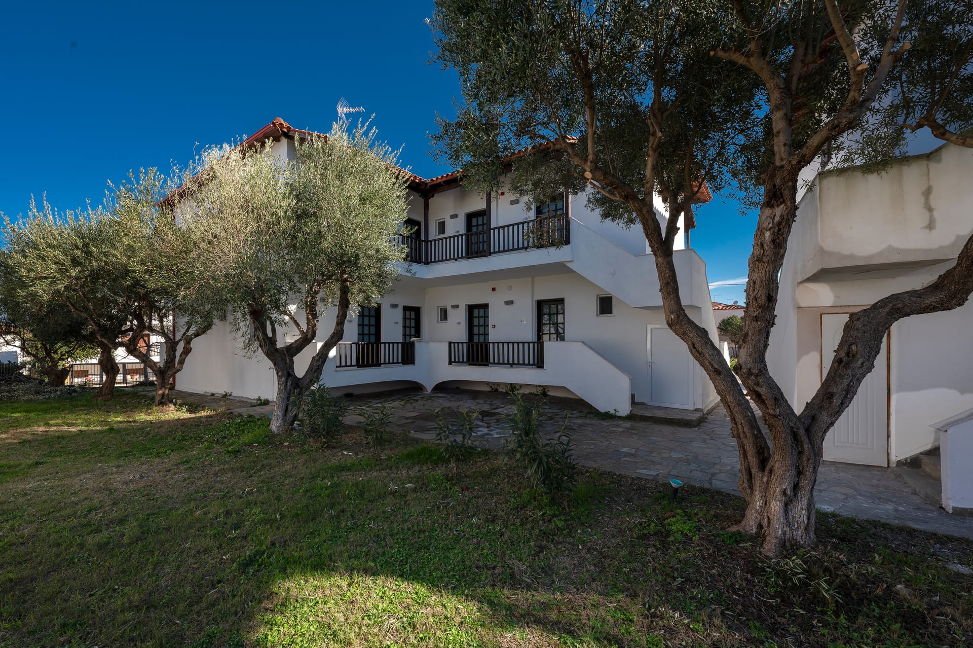 Eleon Suites & Apartments Halkidiki