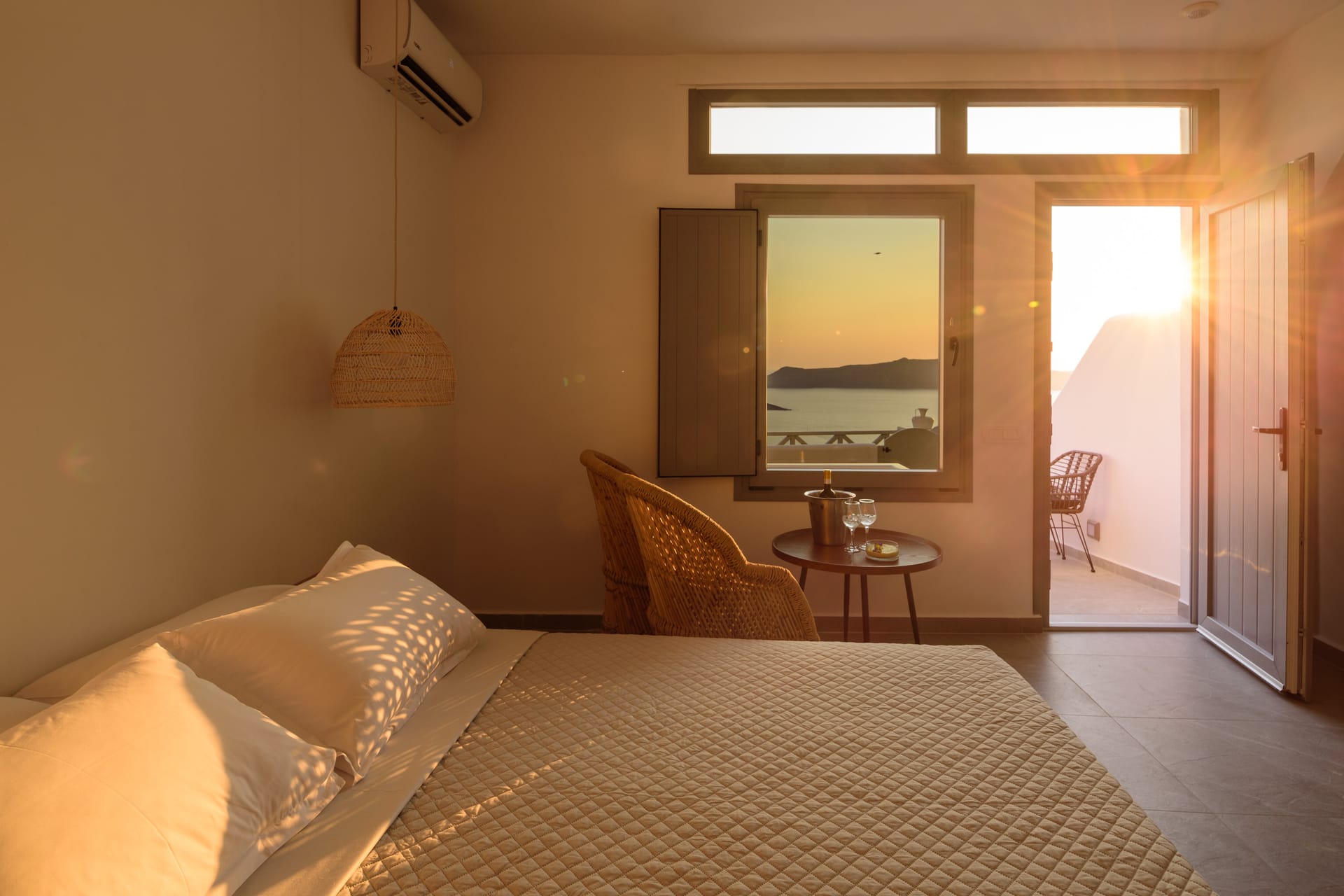 Elia Caldera Suites