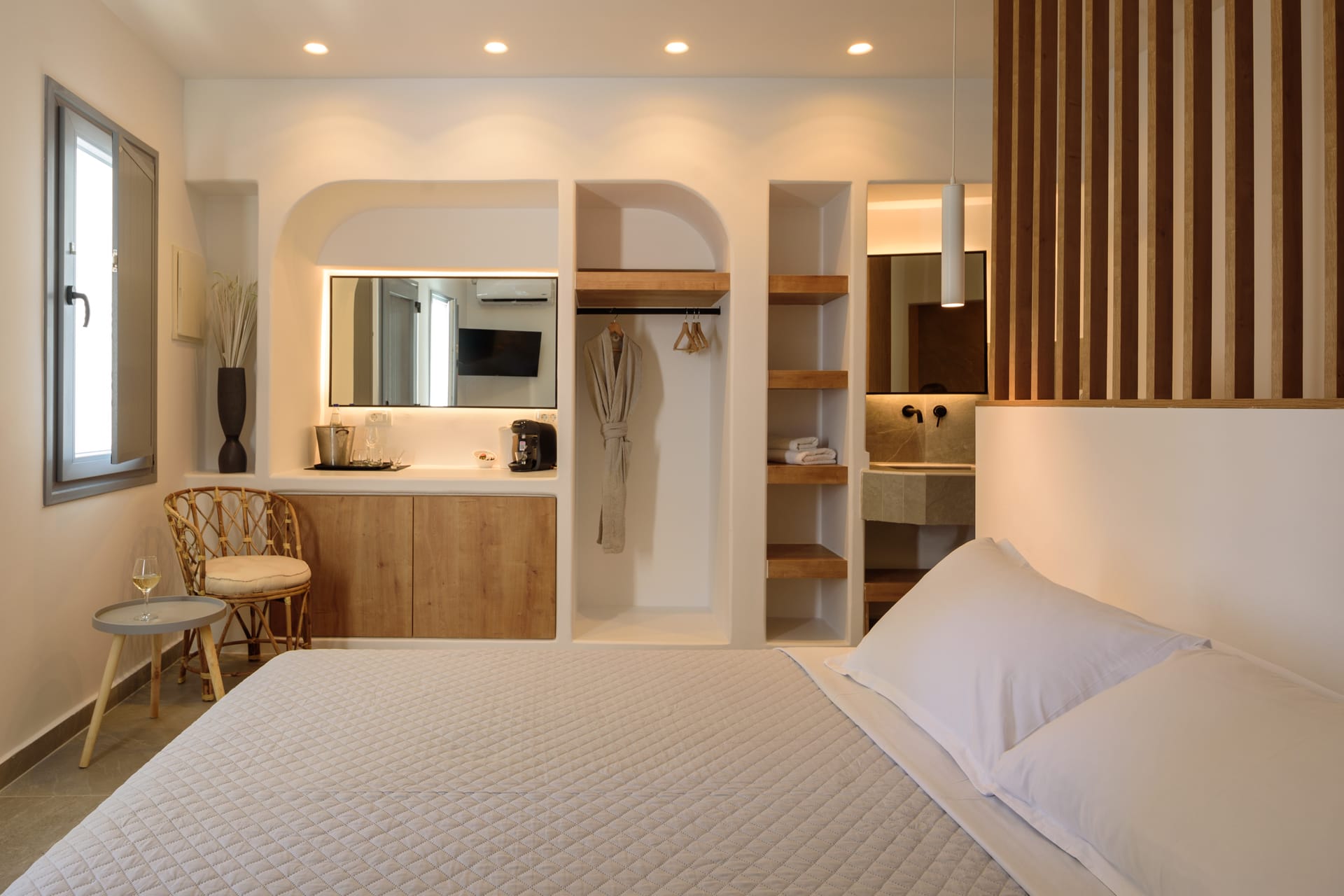 Elia Caldera Suites
