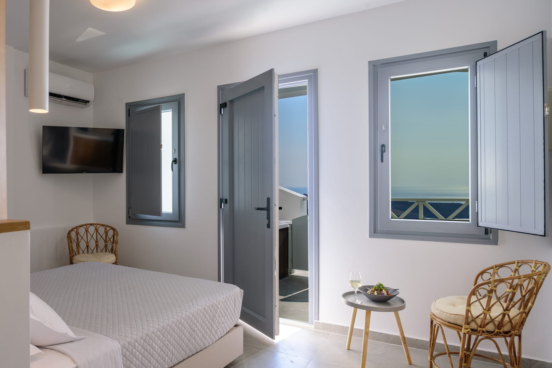Elia Caldera Suites