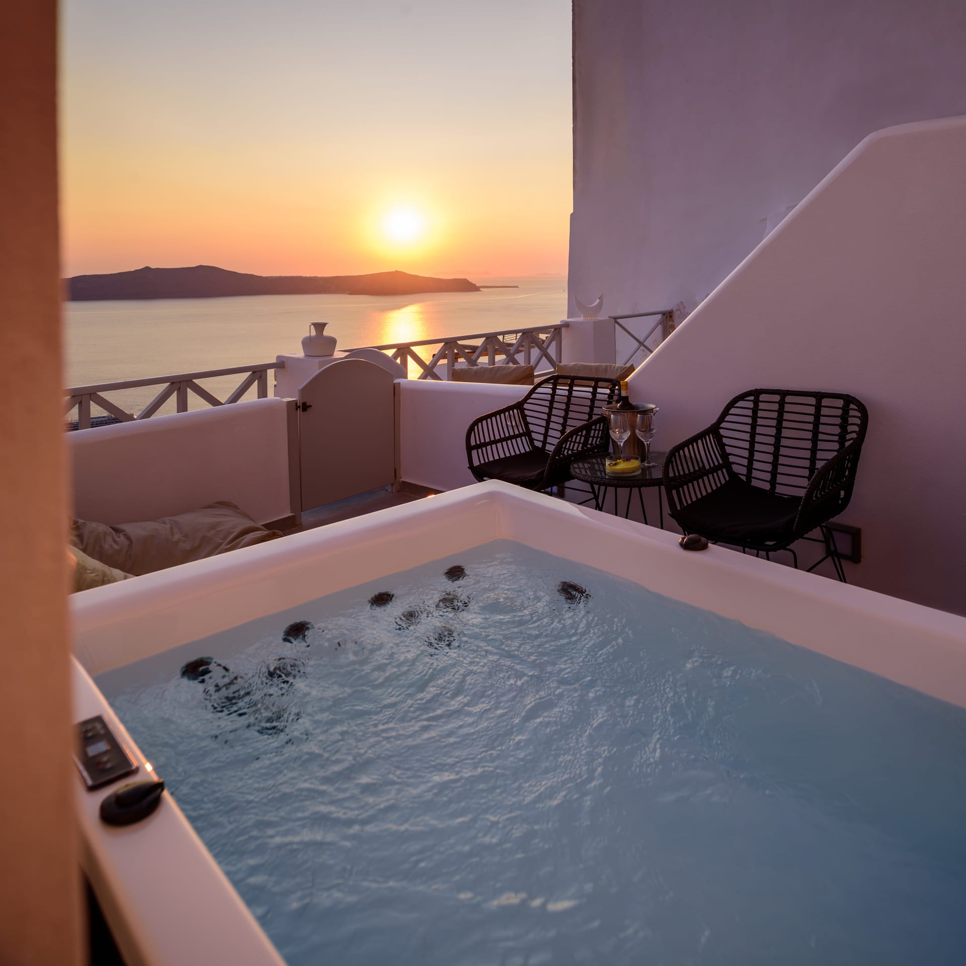 Elia Caldera Suites
