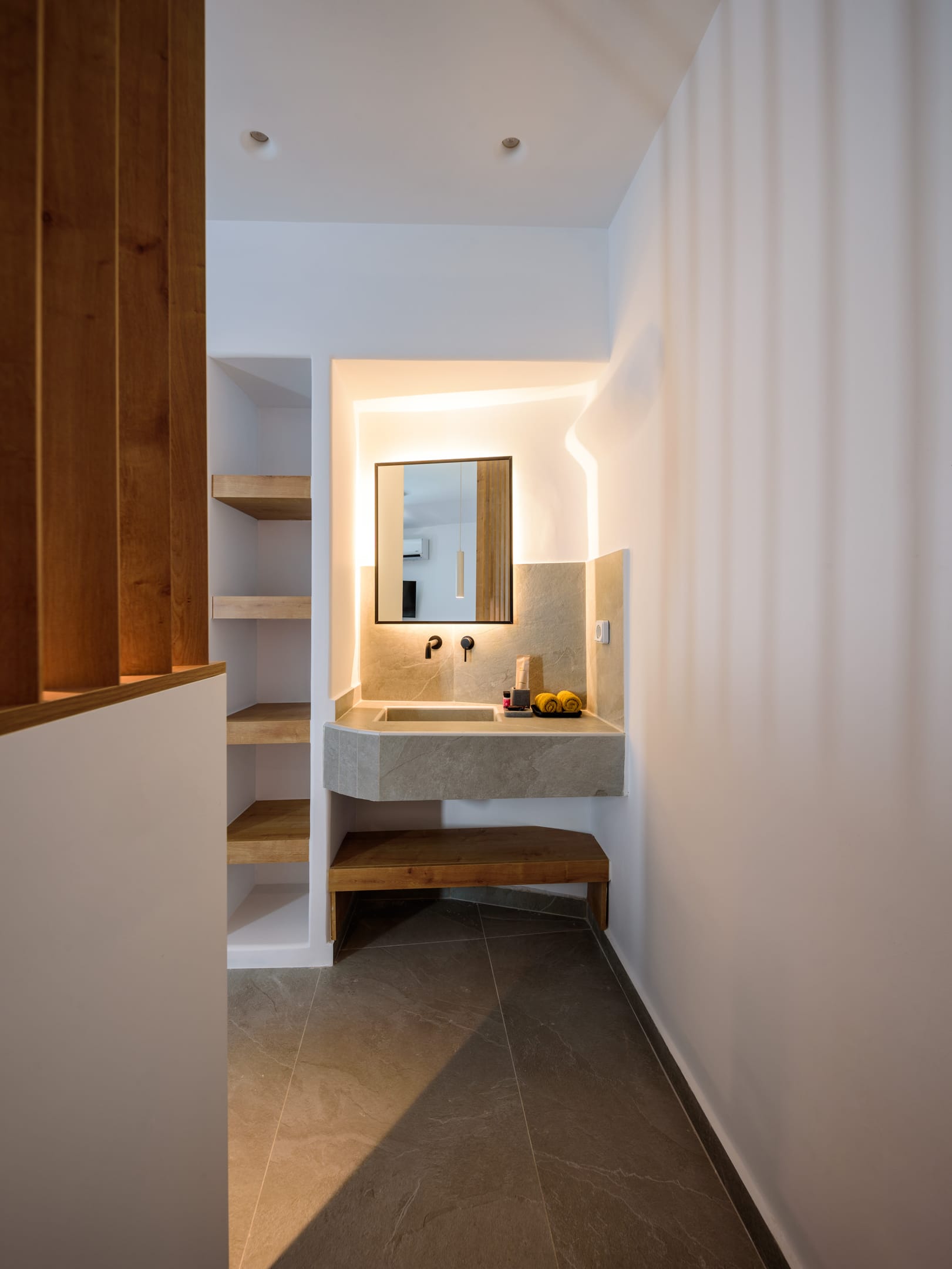 Elia Caldera Suites