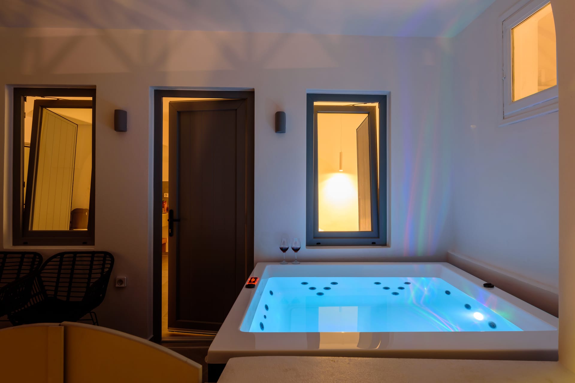 Elia Caldera Suites