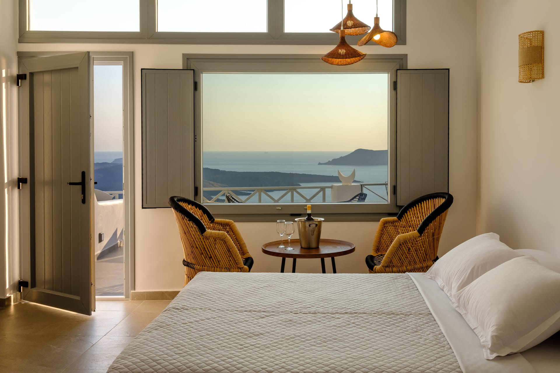 Elia Caldera Suites