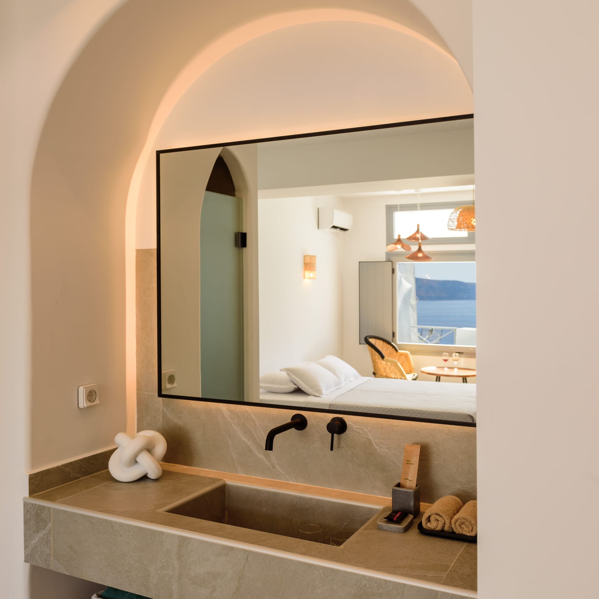 Elia Caldera Suites