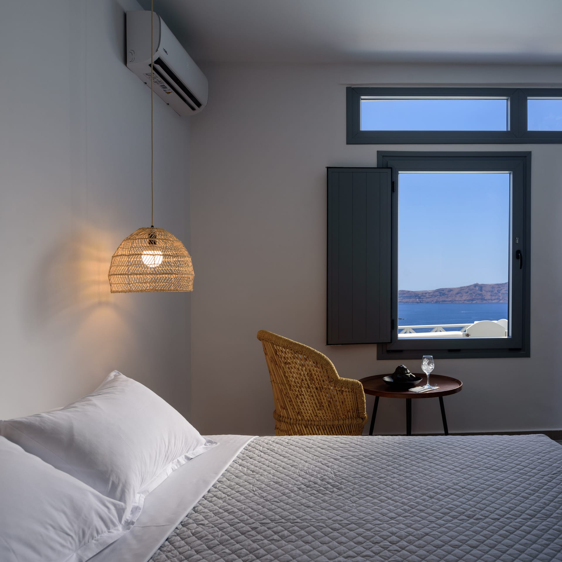 Elia Caldera Suites